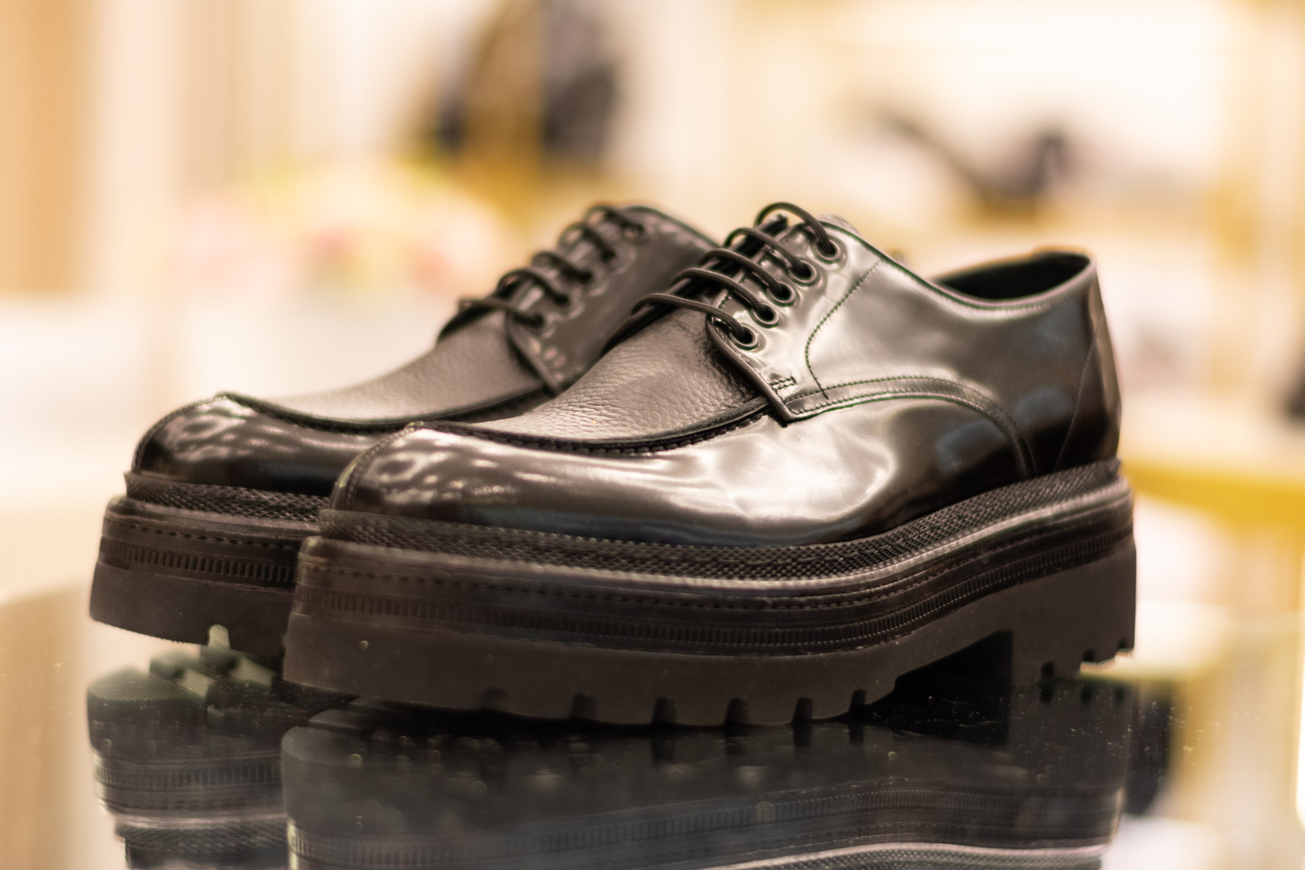 Для организаций. Предметная фотосессия для обувного магазина Capsula. Фотограф/видеограф Богдан Голованов