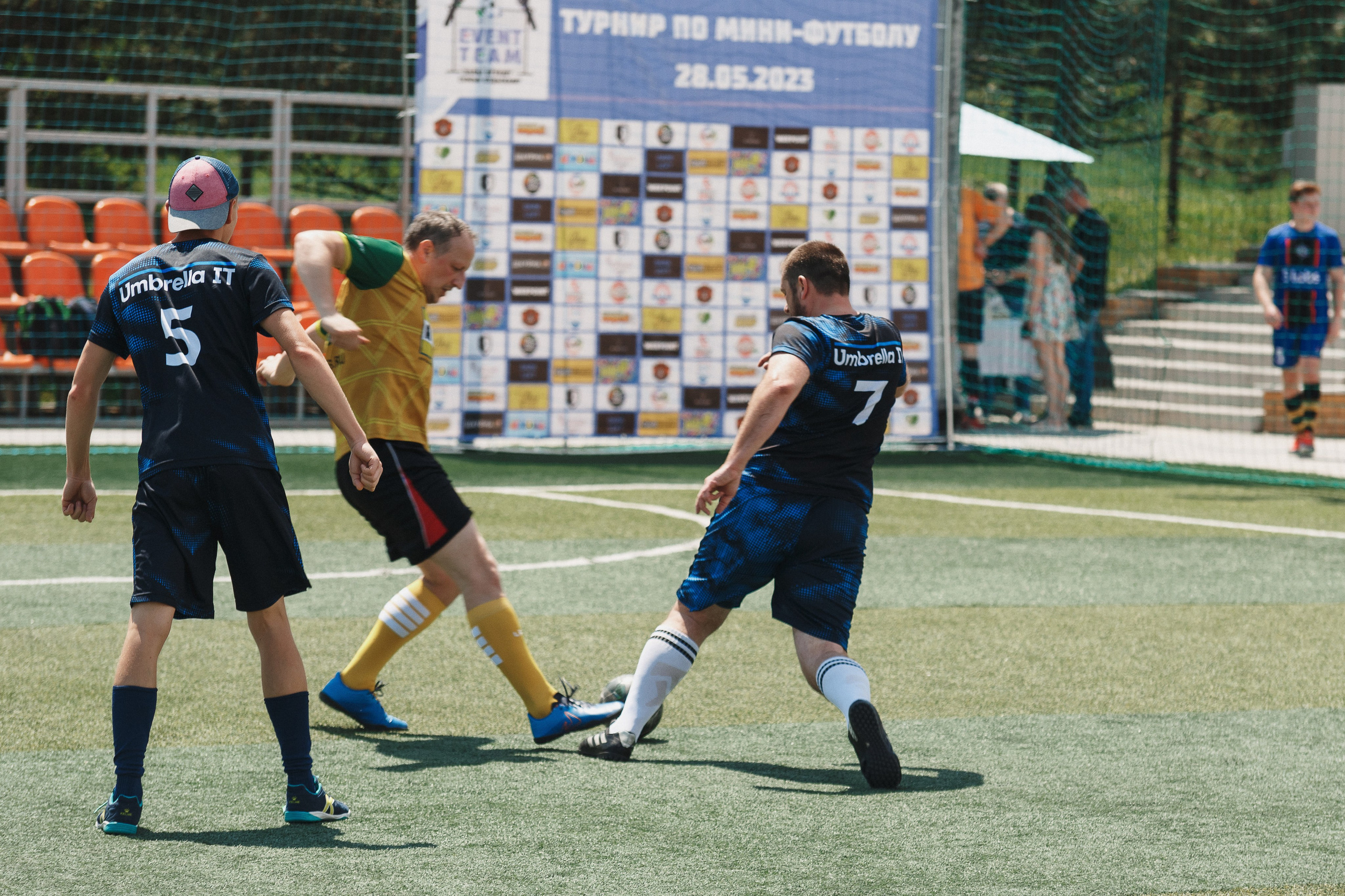 Под знаменем Амбрелла: Футбольный турнир в Приазовье Таганрога. Свадебный и семейный фотограф в Таганроге Бакарюк Антон