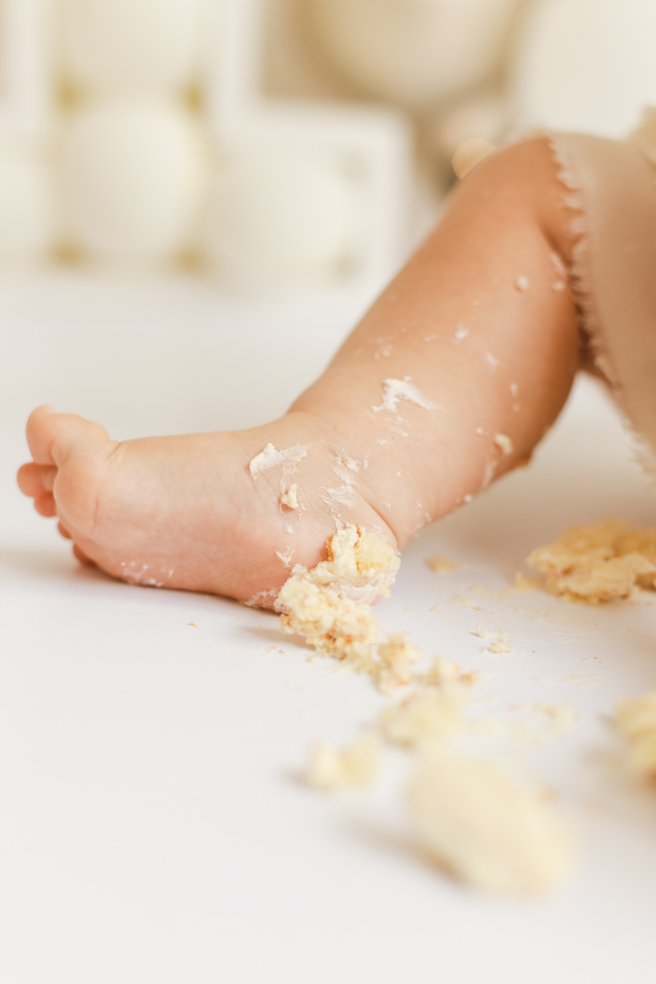 Анюта. Крушение торта. Детский и семейный фотограф в Краснодаре Альбина Морозова