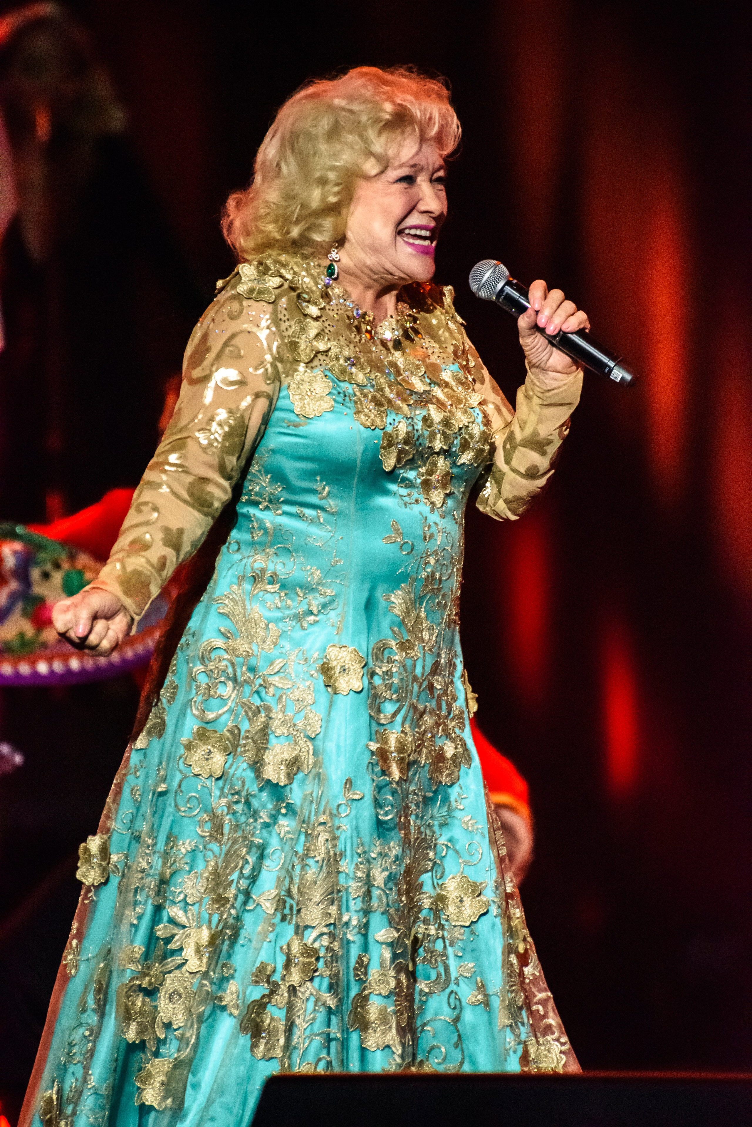 Лариса Рубальская «40 лет с песней по жизни» — Крокус Сити Холл. Бренд-фотограф для экспертов и блогеров в Москве Влада Горбовская