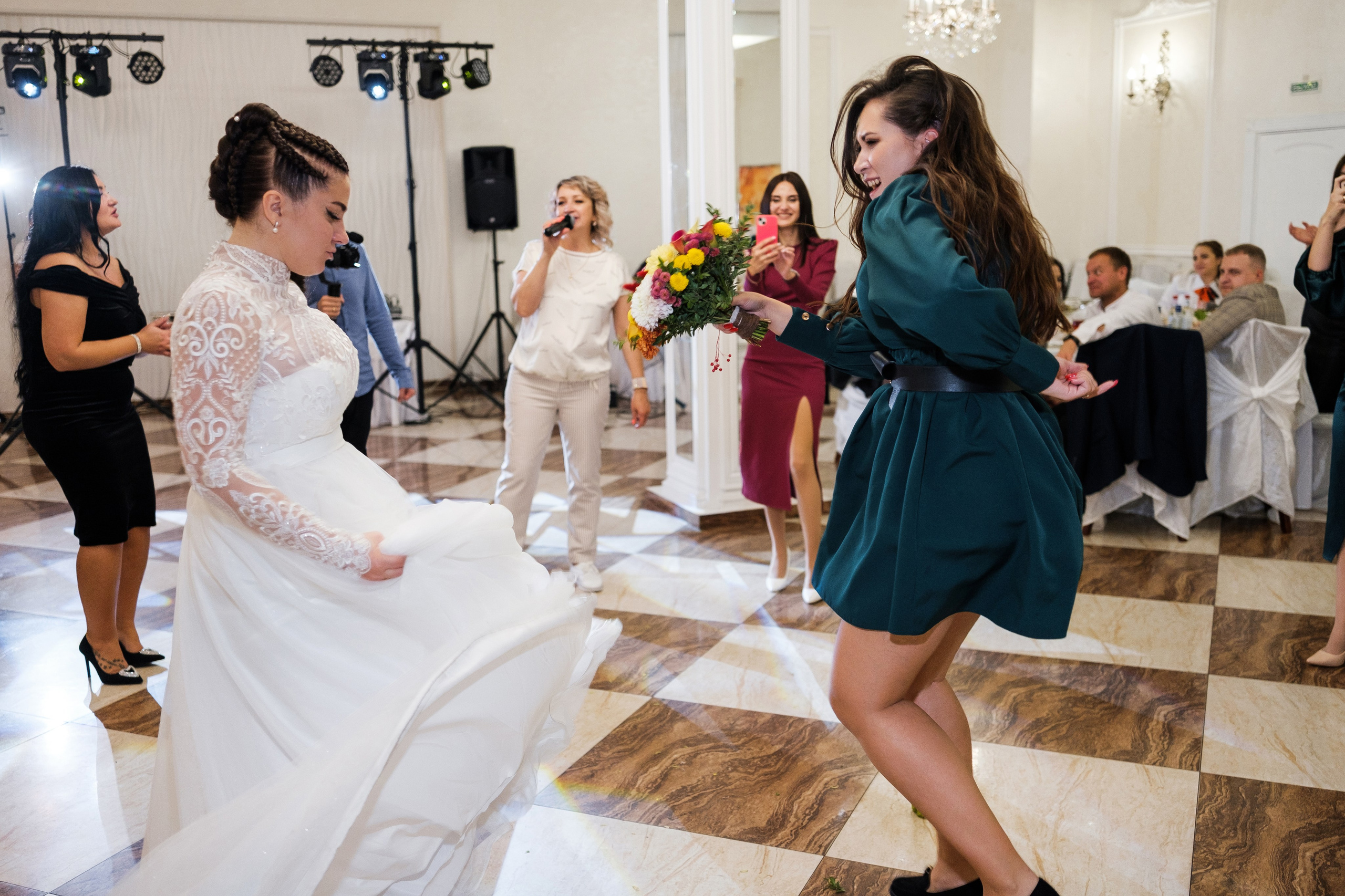 Александр и Лариса. Свадебный фотограф | репортаж | праздники | крещение