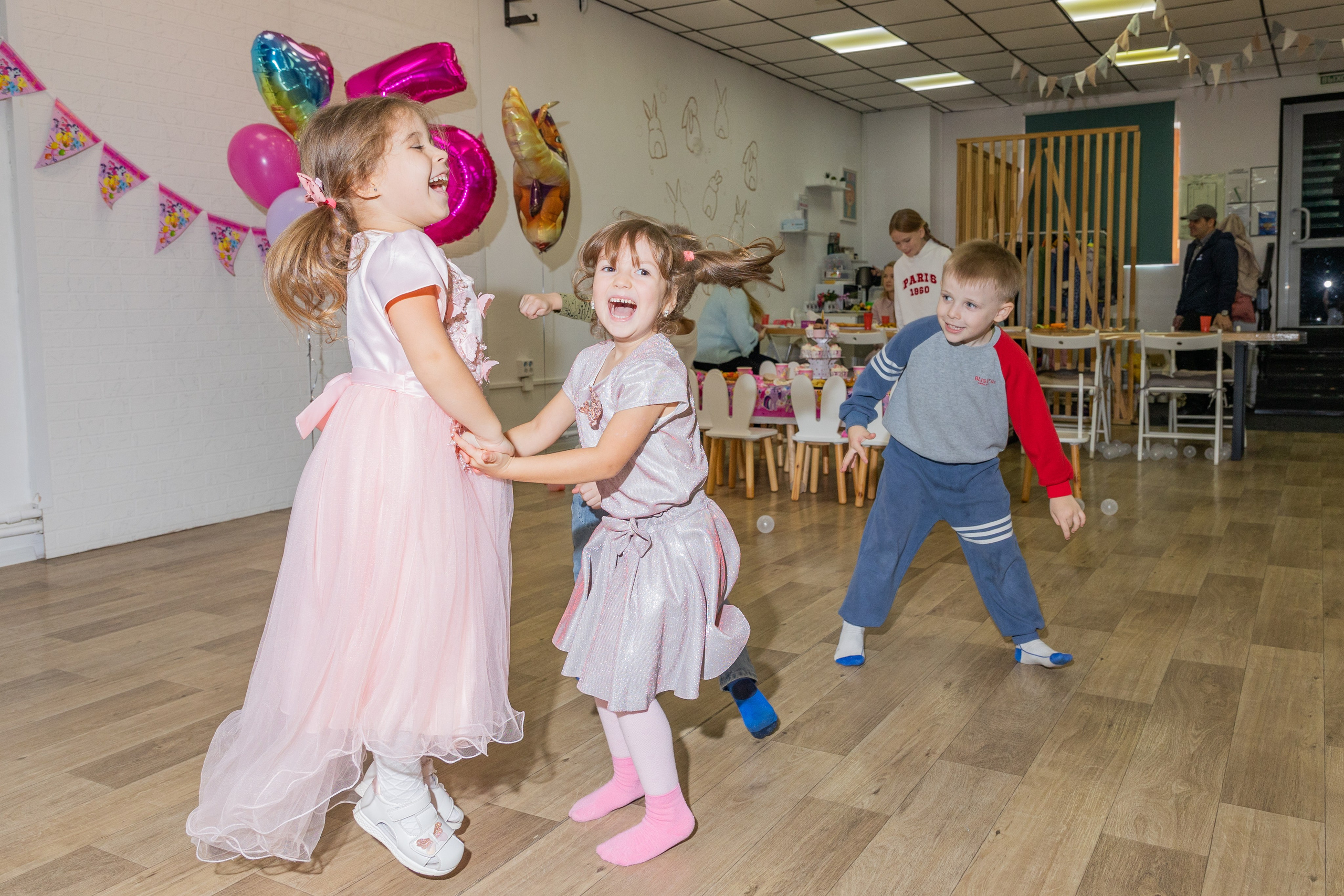 День Рождение Есении в Rabbit Holl. Выпускные альбомы во Владивостоке