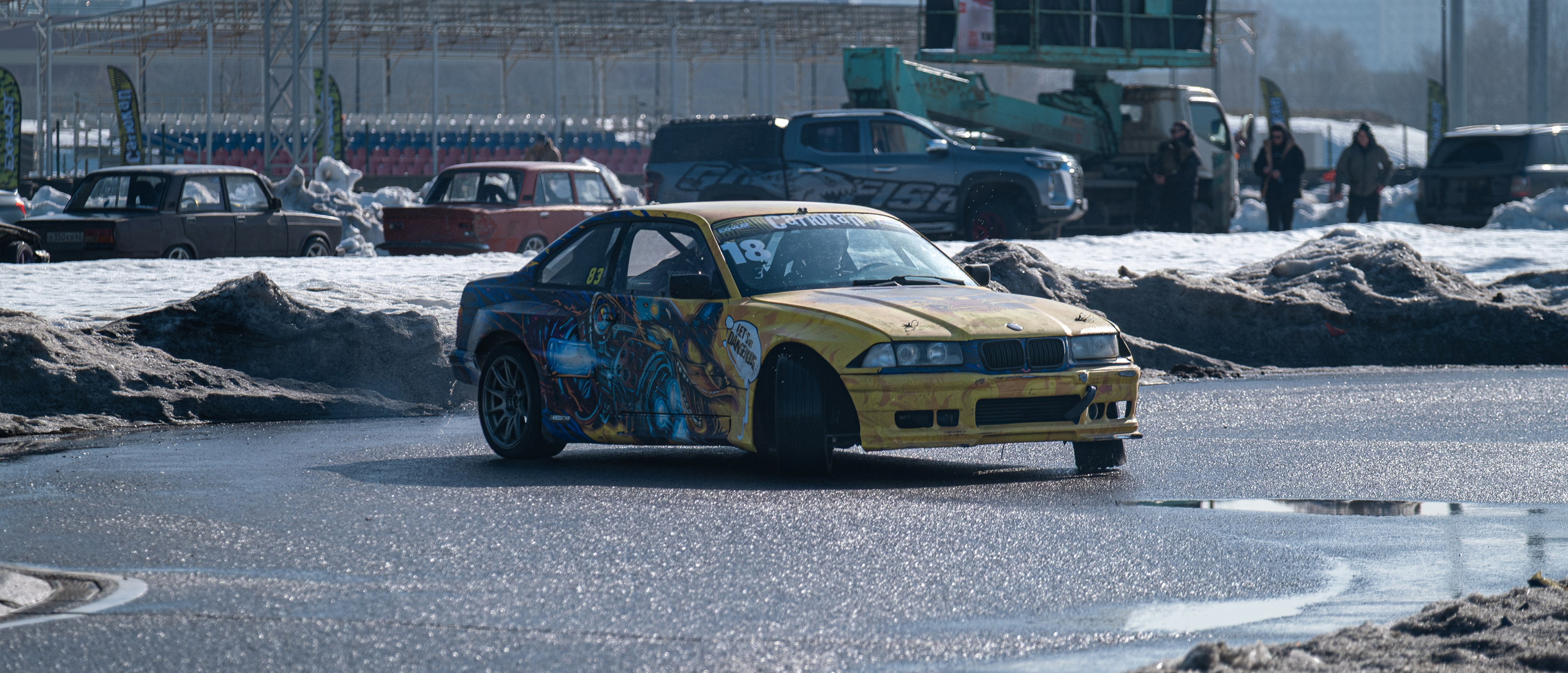 Спортивная автомобильная съемка. Malenkyia