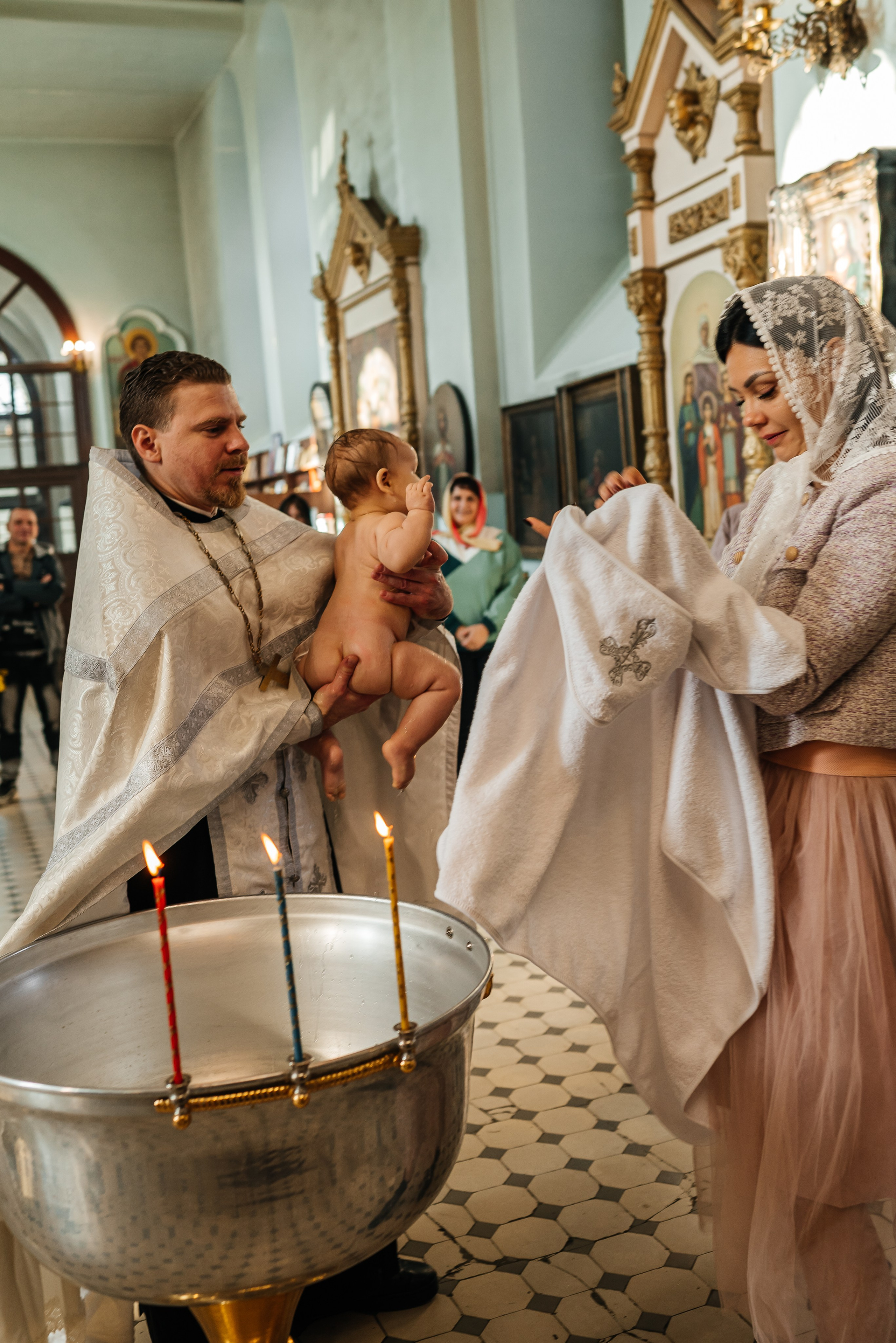 Крещение в Храме Успения Пресвятой Богородицы Гундоровский. Фотограф в Каменске-Шахтинском и парке Лога Ольга Сагал