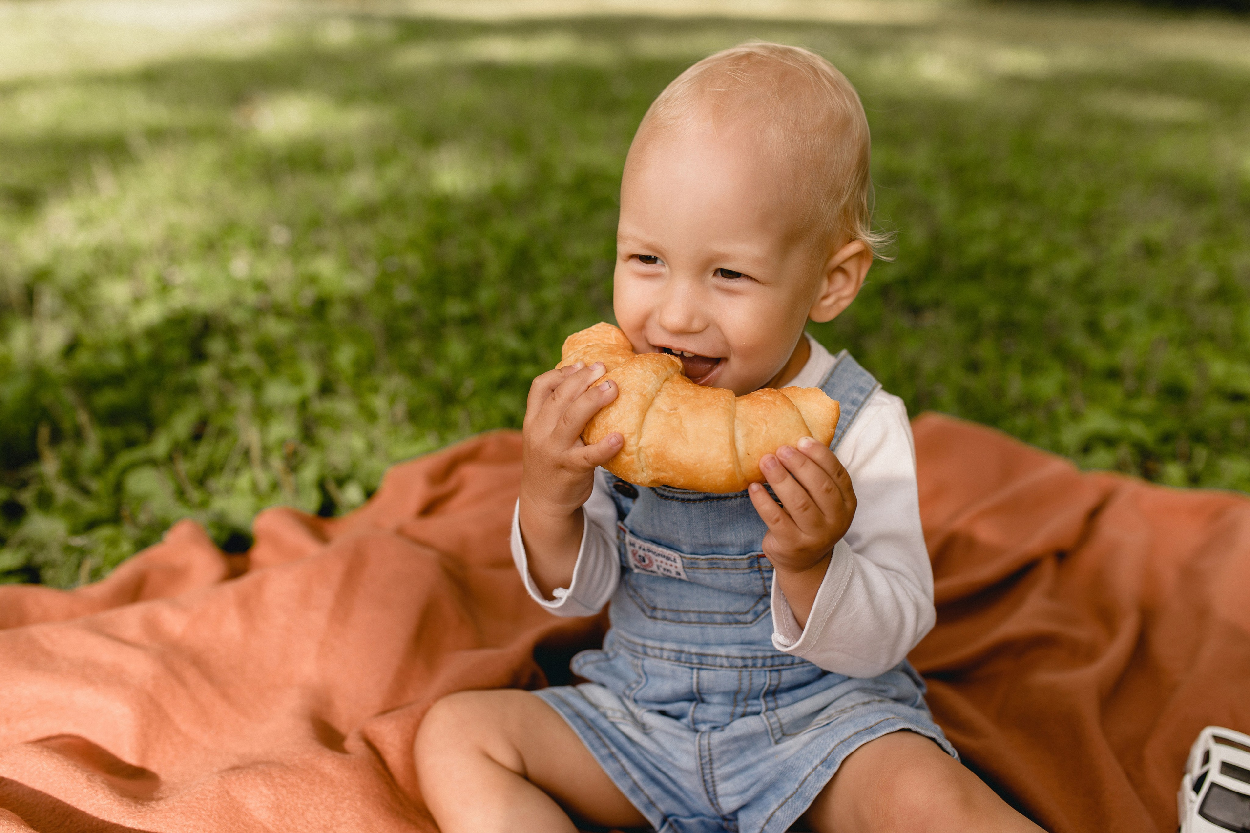Денис, Настя и Андрюша. Главная