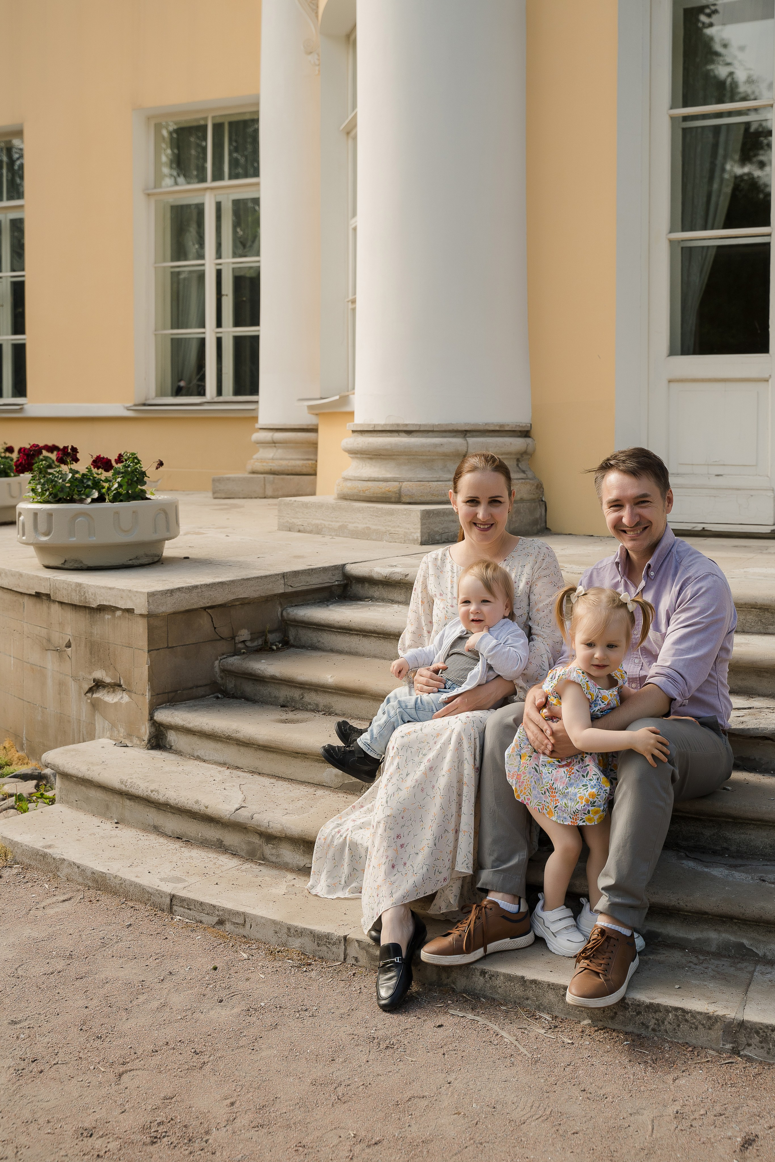 Семейная фотосессия в Санкт-Петербурге в Польском саду усадьбы Державина. Свадебный и семейный фотограф в Пушкине и Санкт-Петербурге Мария Филиппова