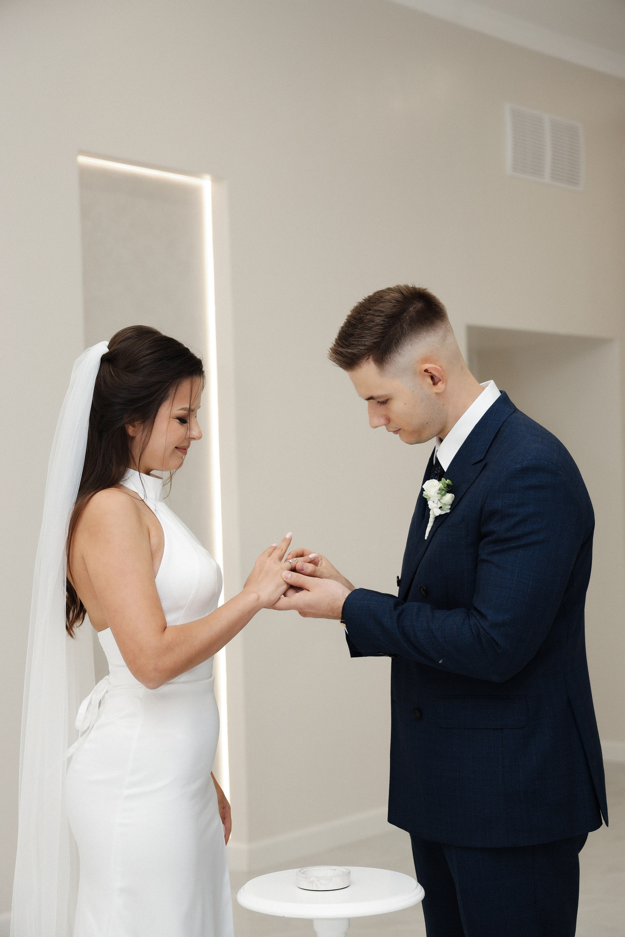 М. + В. Таганский загс, студийная лавстори. Семейный и lovestory фотограф в Москве Светлана Коняхина