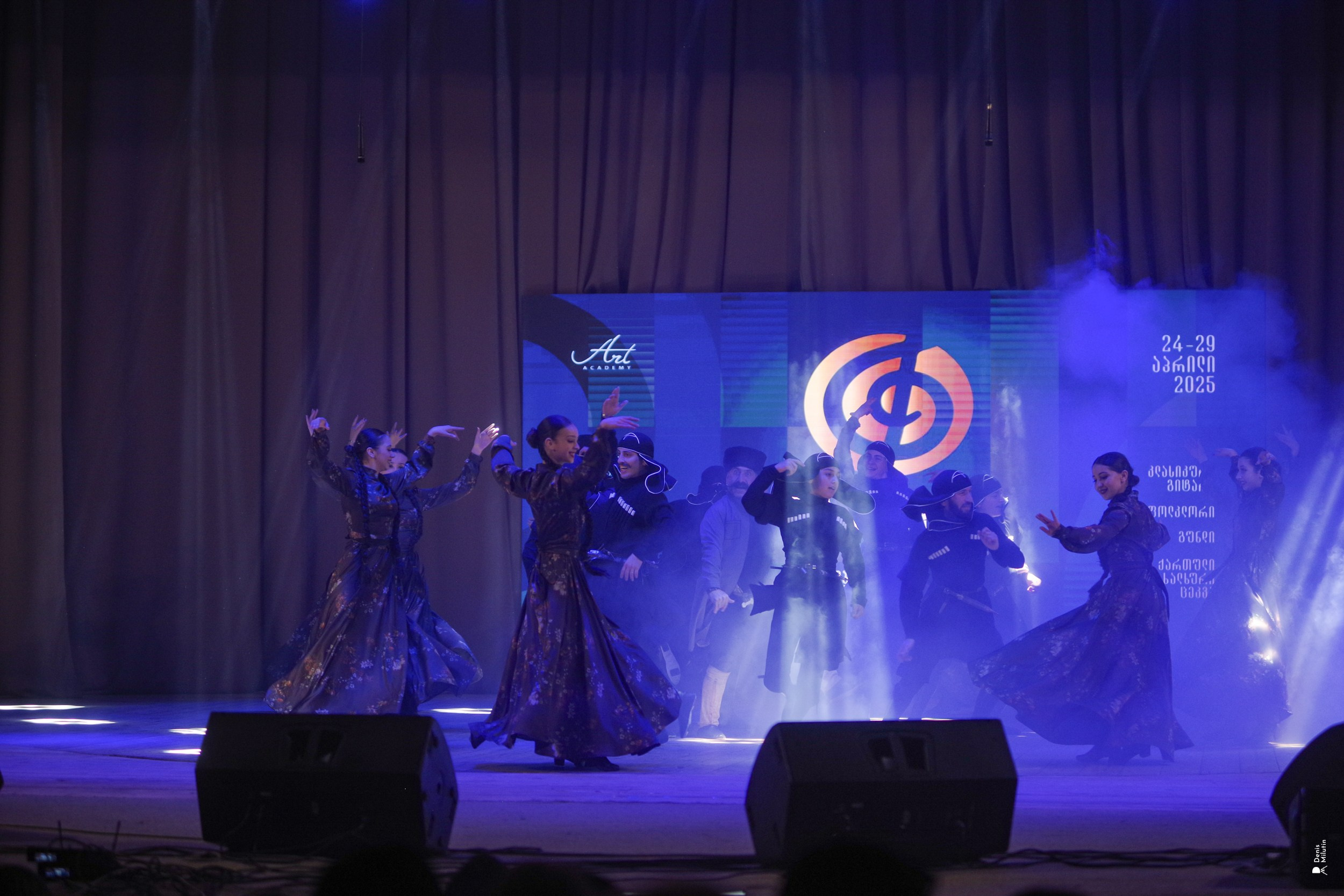 Танцы в Хоби. Портретный фотограф Денис Милютин