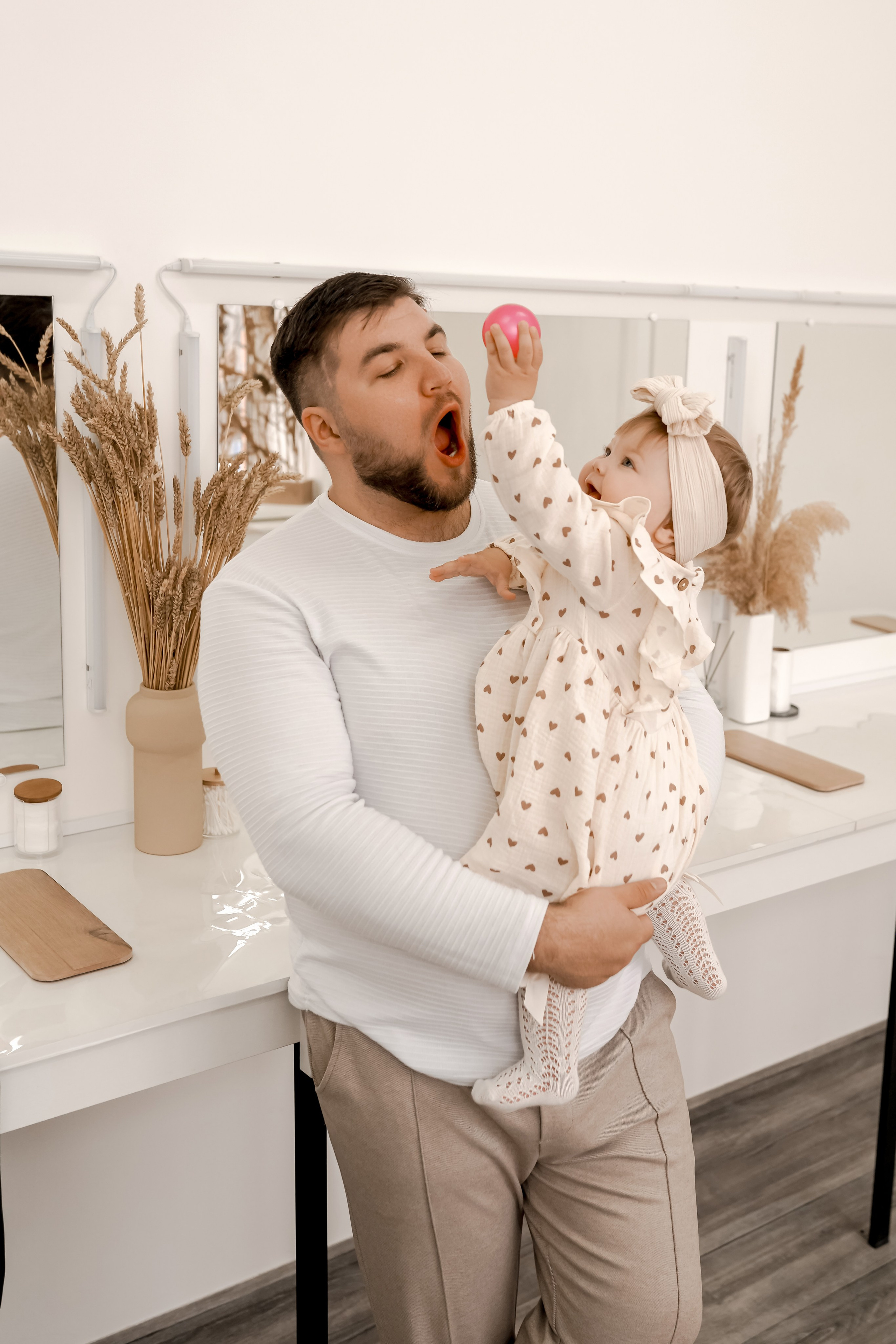 Семейная новогодняя фотосъемка в студии. Фотограф Ким Наталья в Красноярске