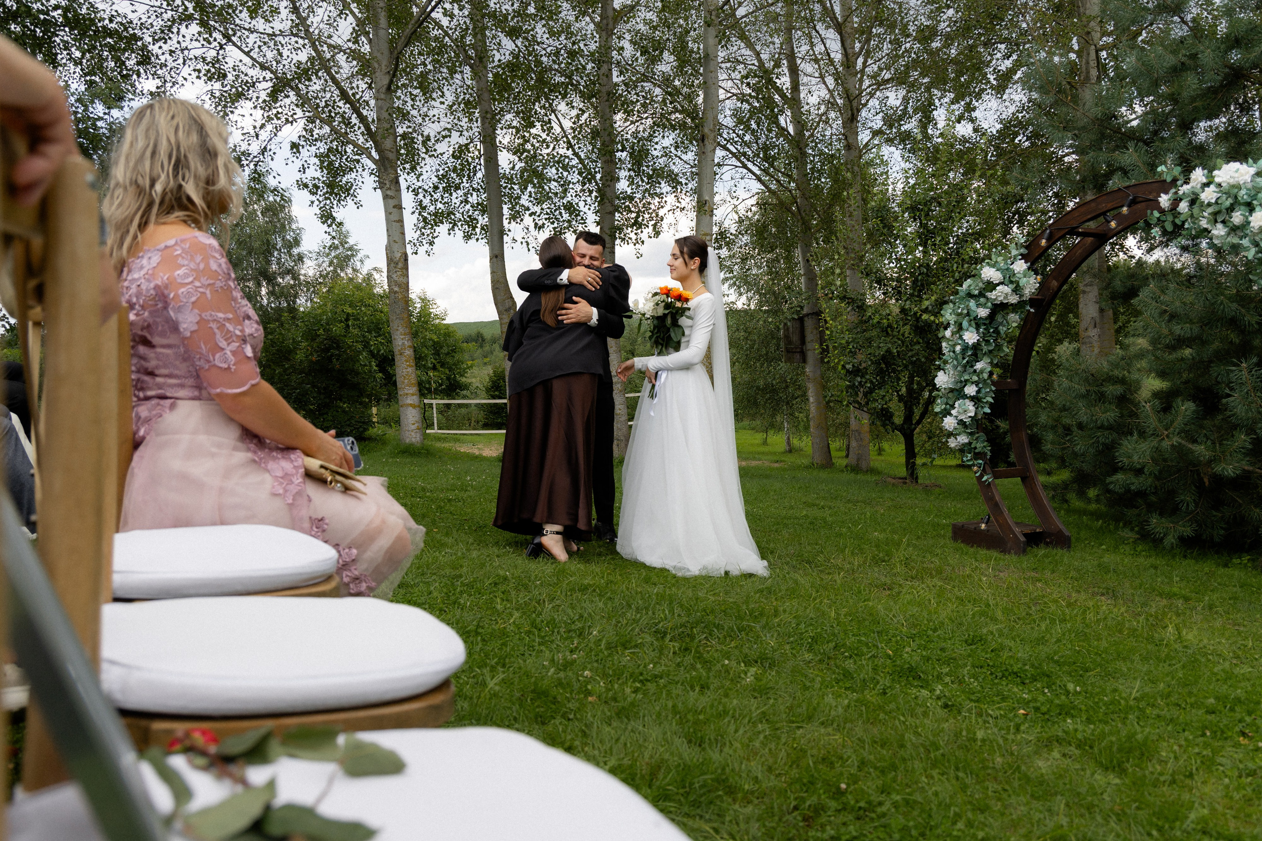 Свадебная фотосессия в агроусадьбе Лабодянка в Минске. Свадебный фотограф в Минске/Беларуси Сергей Спиридонов