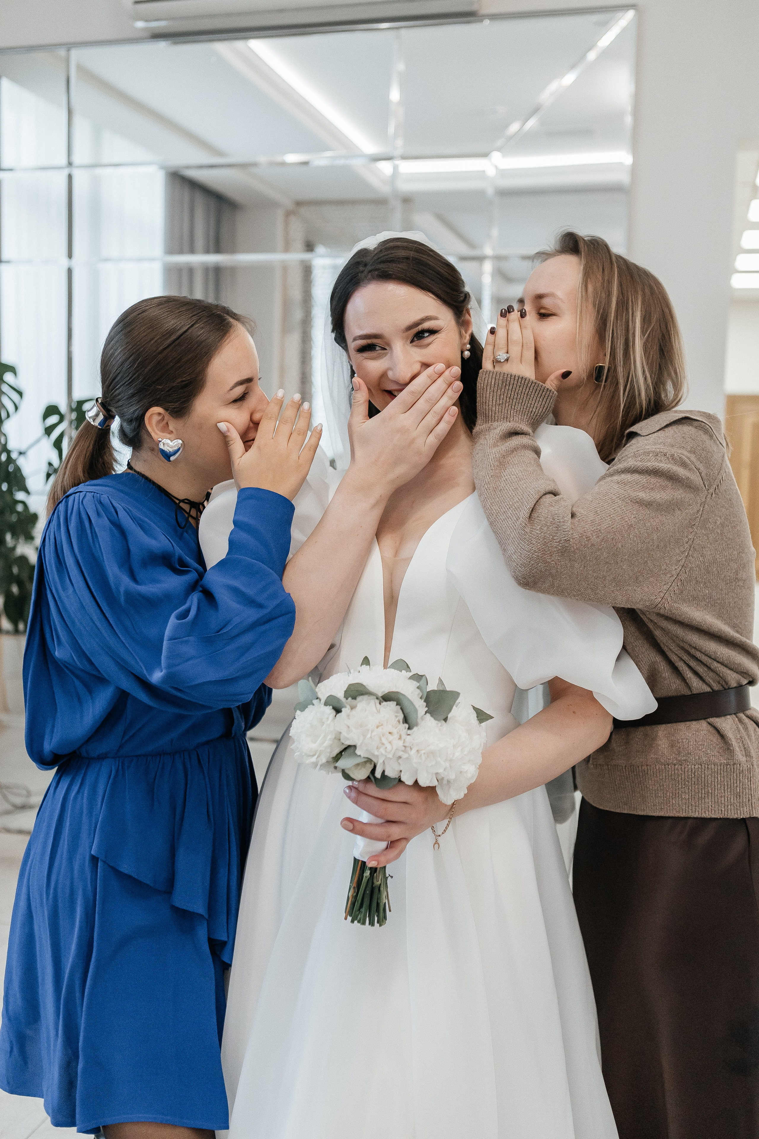 Свадебная фотосессия в Дворце Бракосочетания № 4. Свадебный фотограф в Москве