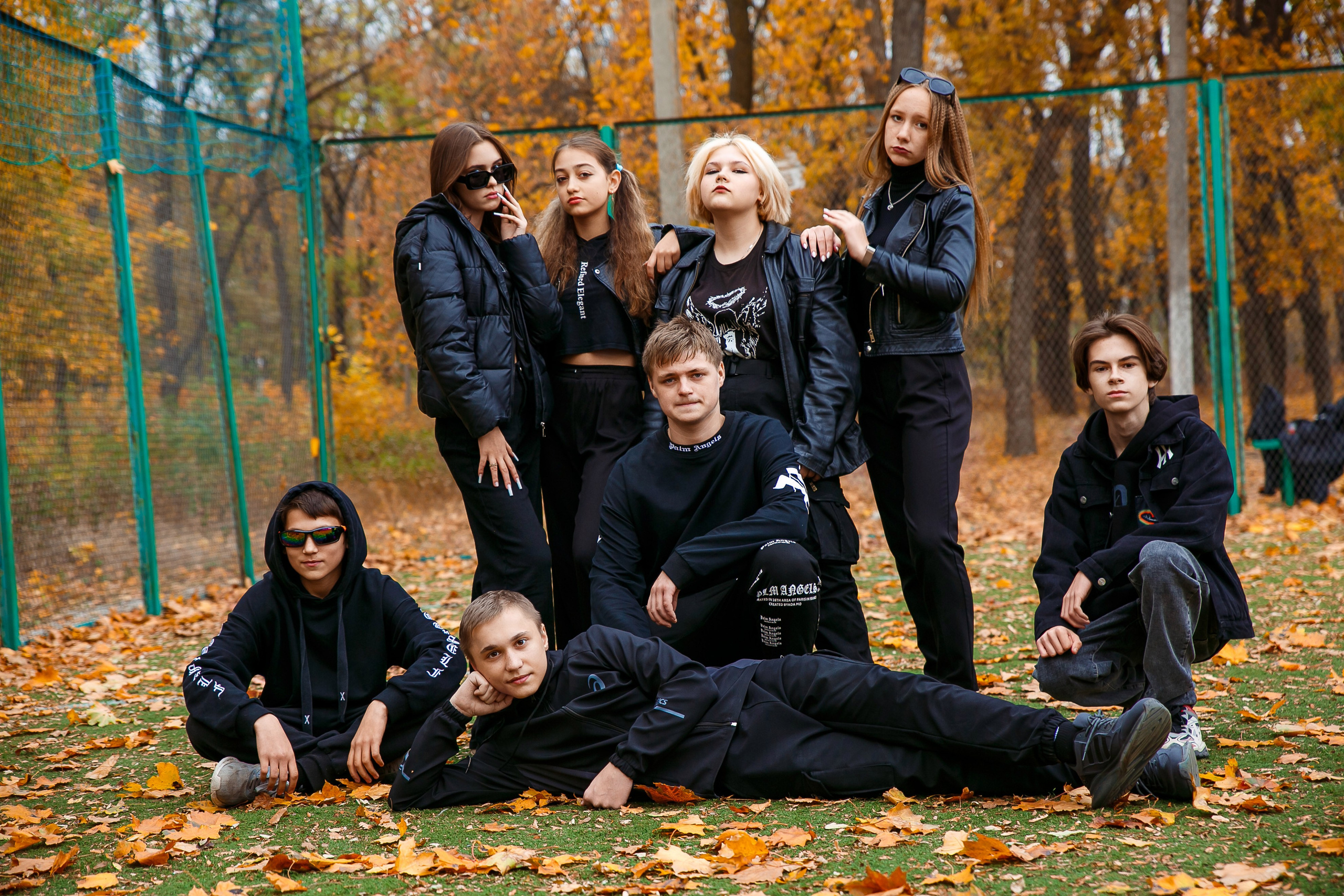 ЛЮДИ В ЧЕРНОМ. Выпускные альбомы в Донецке и ДНР. Фотограф Донецк и ДНР