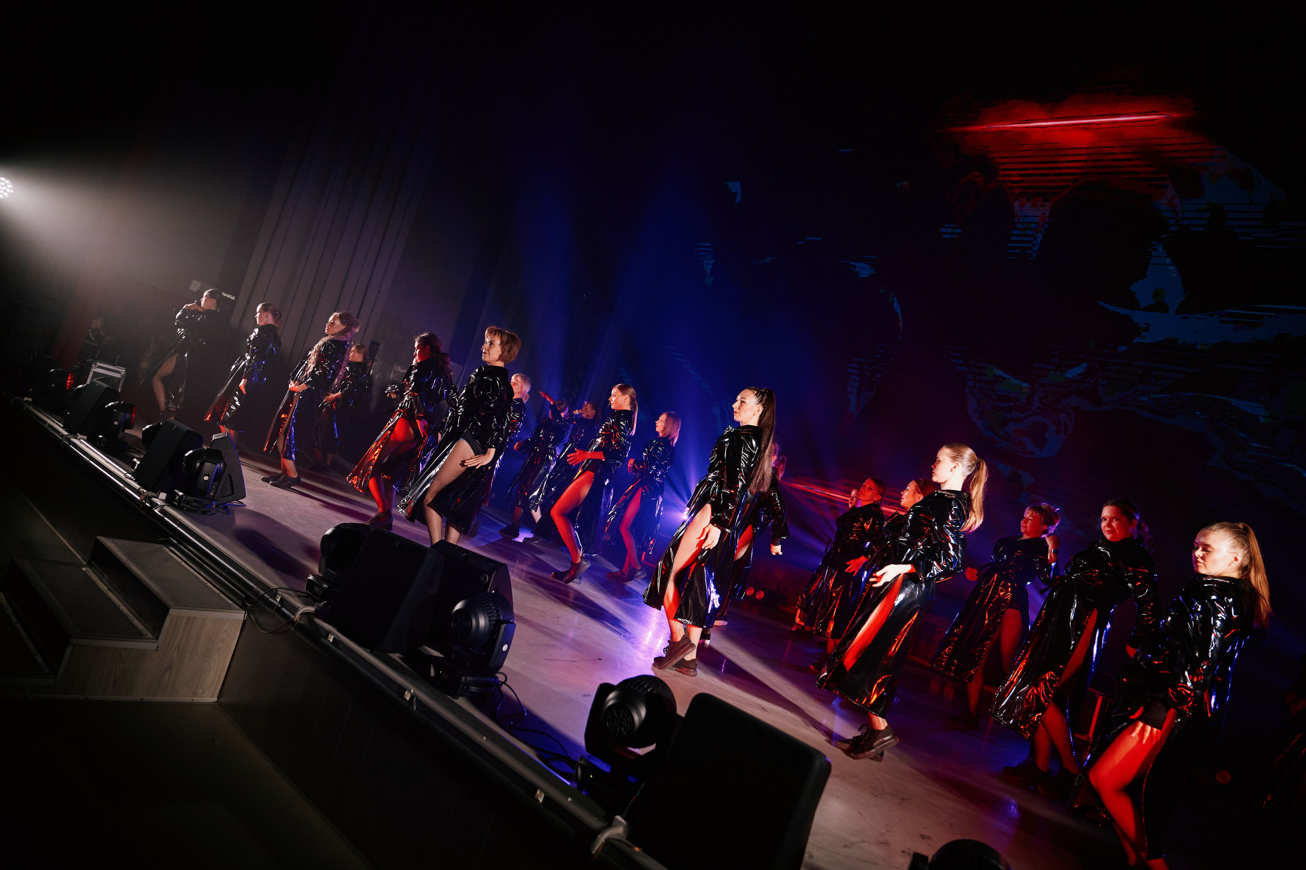 VIVA GLAM Отчетный концерт. Фотограф и видеограф в Кургане Леонид Корнильев