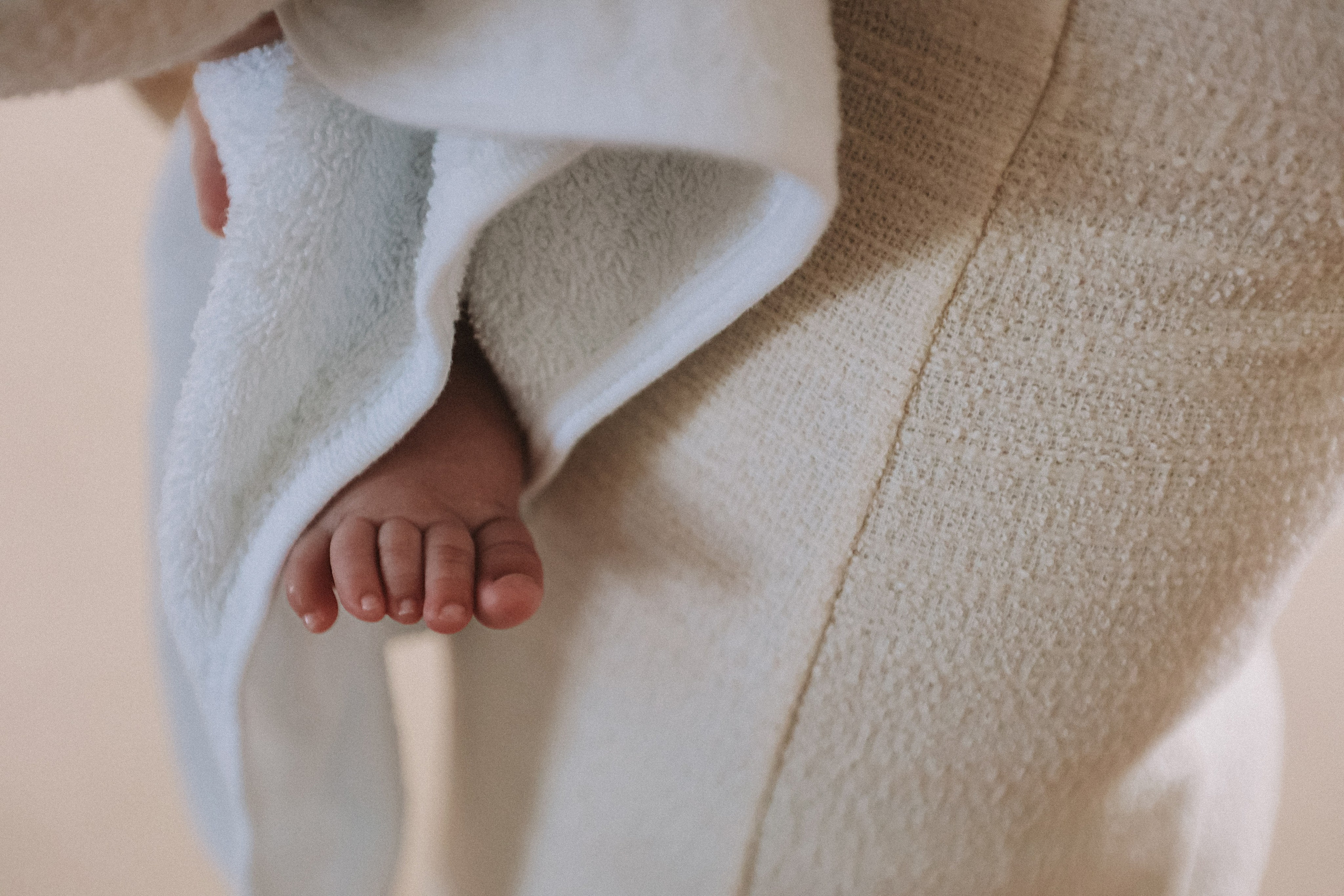 Крещение церковь около моста влюбленных. Семейный фотограф Тюмень, фотограф на роды Салмина Мария