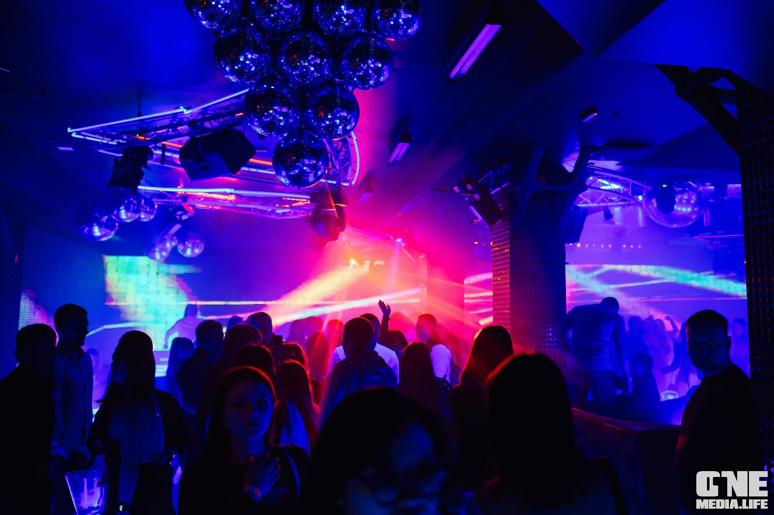 Фоторепортаж из Развлекательного комплекса Планета. One Media Life: фоторепортажи, фотоотчеты с мероприятий и заведений