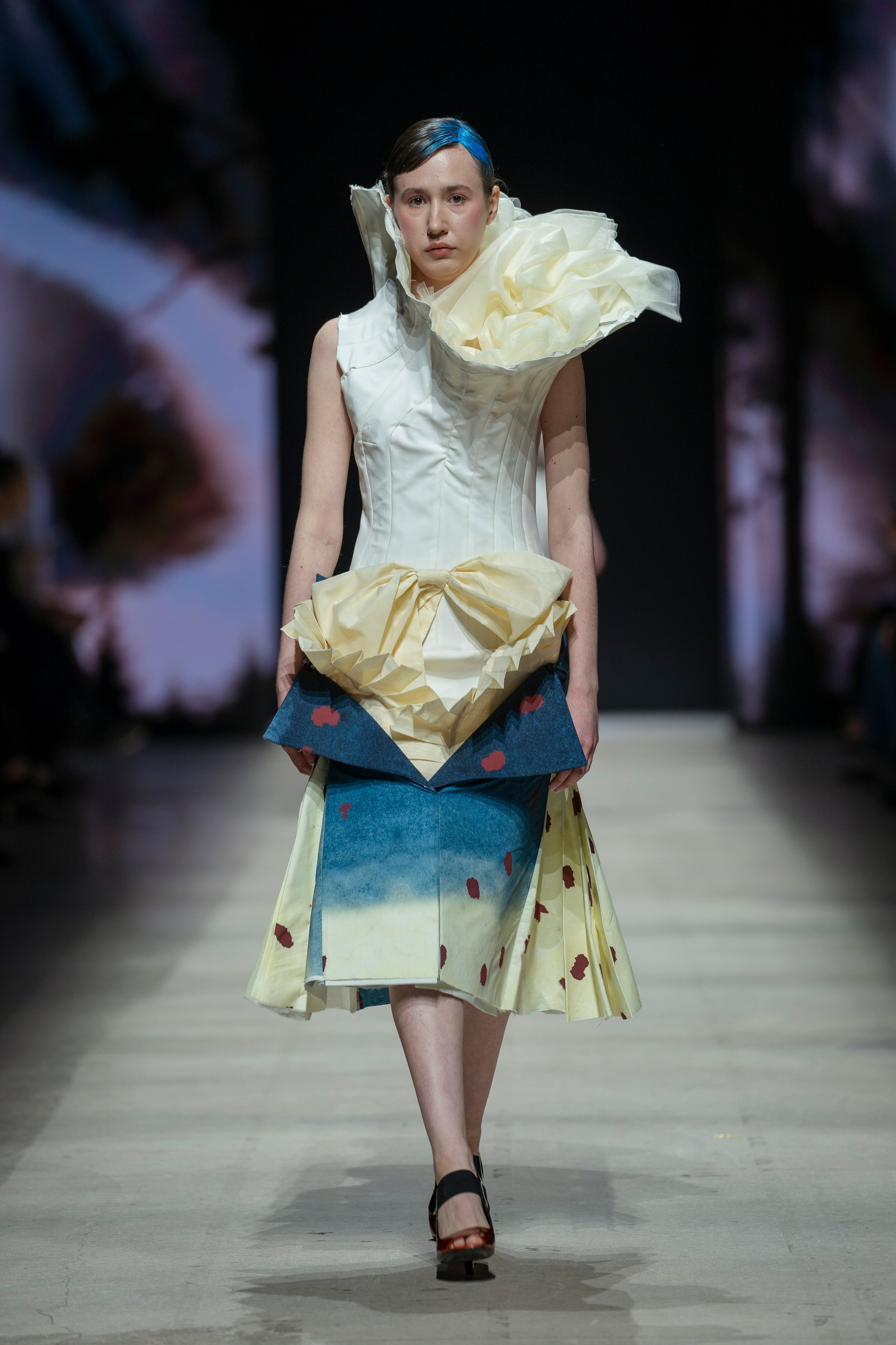 Показ Школы дизайна НИУ ВШЭ на Московской неделе моды. Фотограф в Москве Савкина Евгения