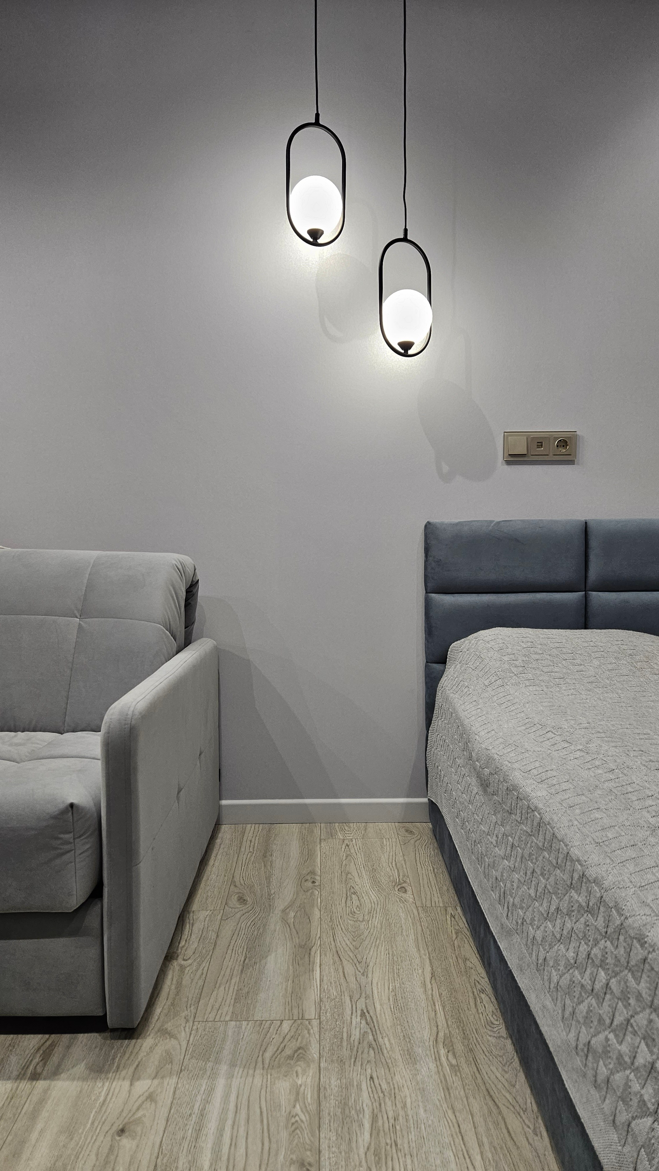 Диван на заказ Изготовление мягкой мебели. Студия интерьерных решений SUNHOUSE. Натяжные потолки, шторы, текстиль