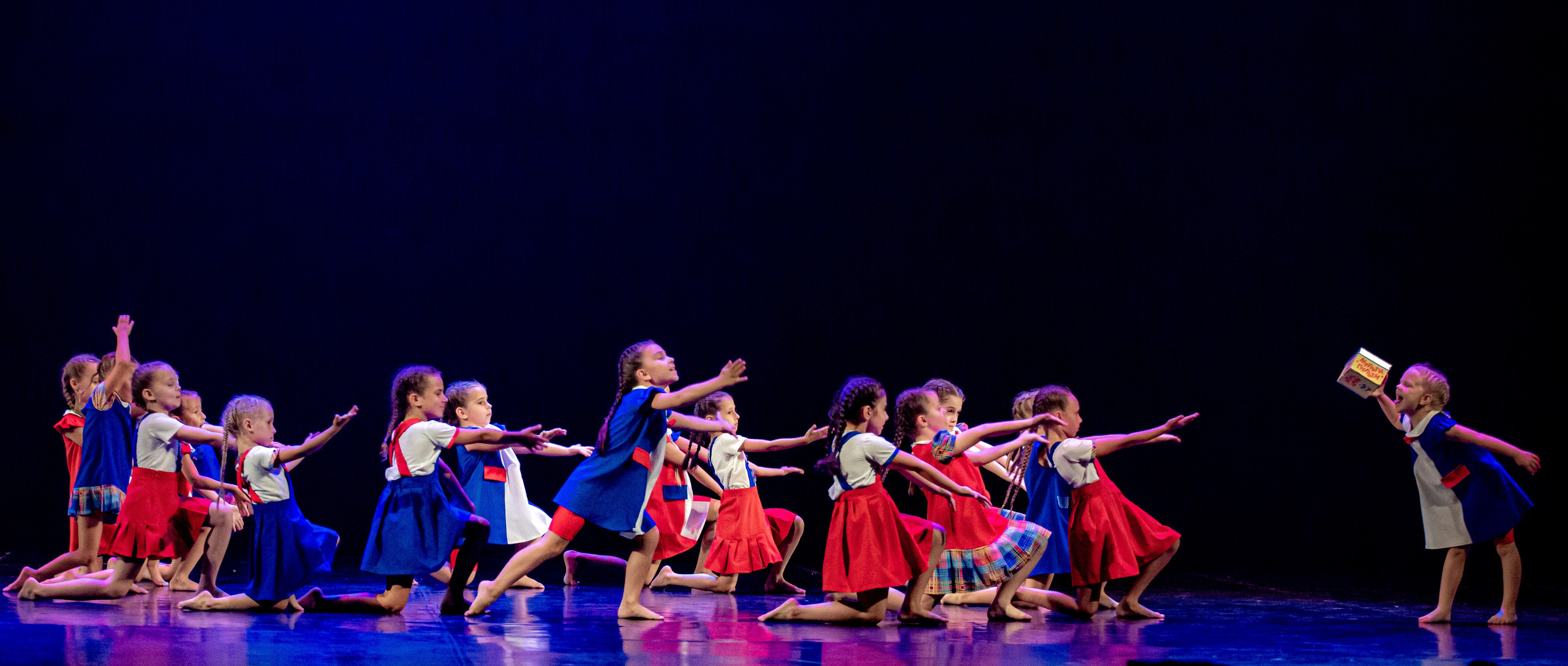 ОТЧЕТНЫЙ КОНЦЕРТ ХОРЕОГРАФИЧЕСКОЙ ШКОЛЫ НИКА. Фотограф в Сочи Юрий Шептаев