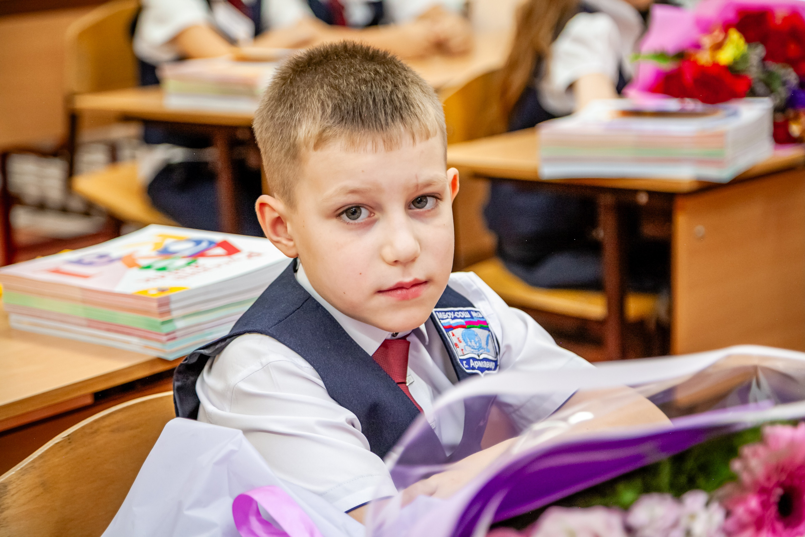 1 сентября линейка. Свадебный и семейный фотограф в Армавире