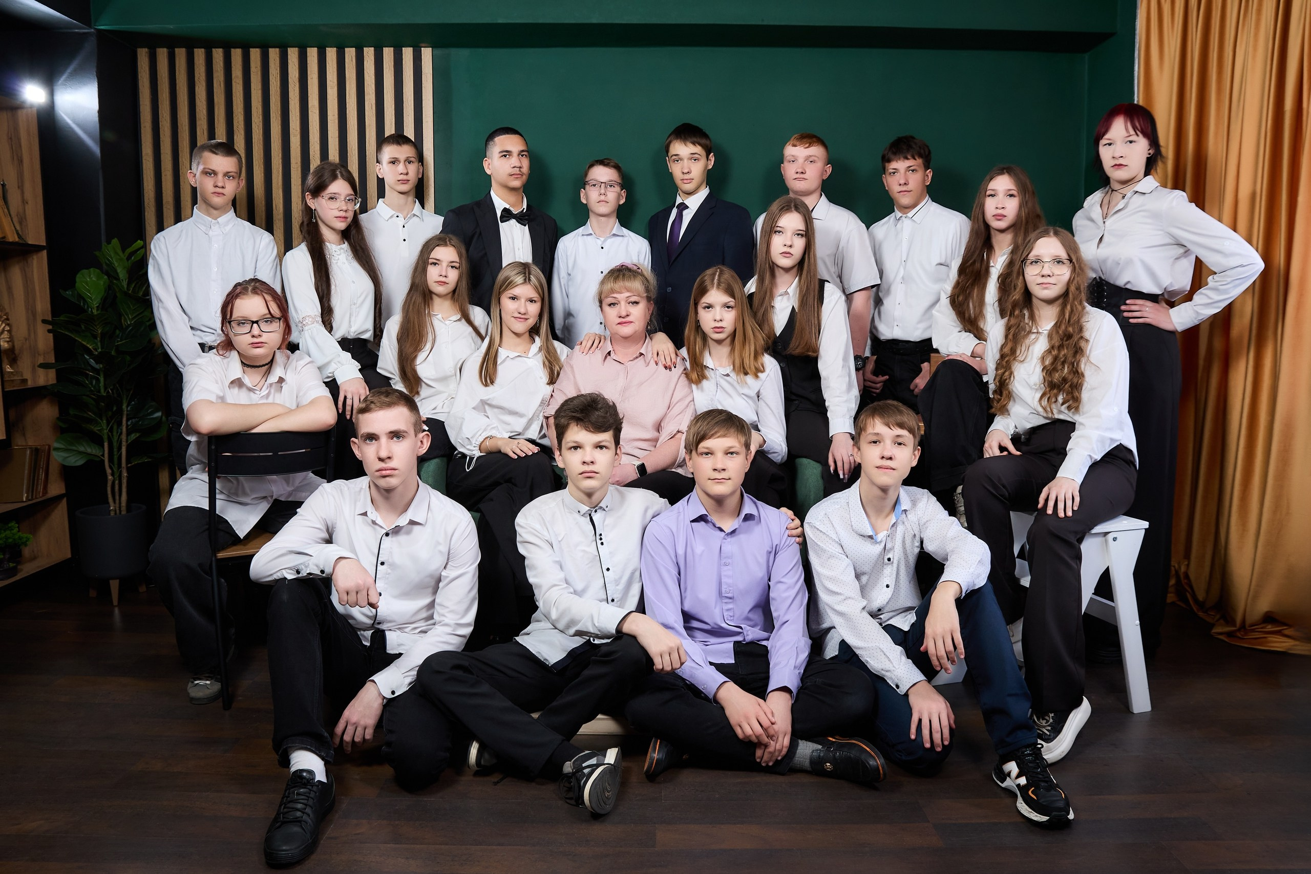 ШКОЛЬНИКИ. СТУДИЯ «ВСЕ В КАДРЕ». Фотограф Татаринов Андрей (Донецк / Макеевка)