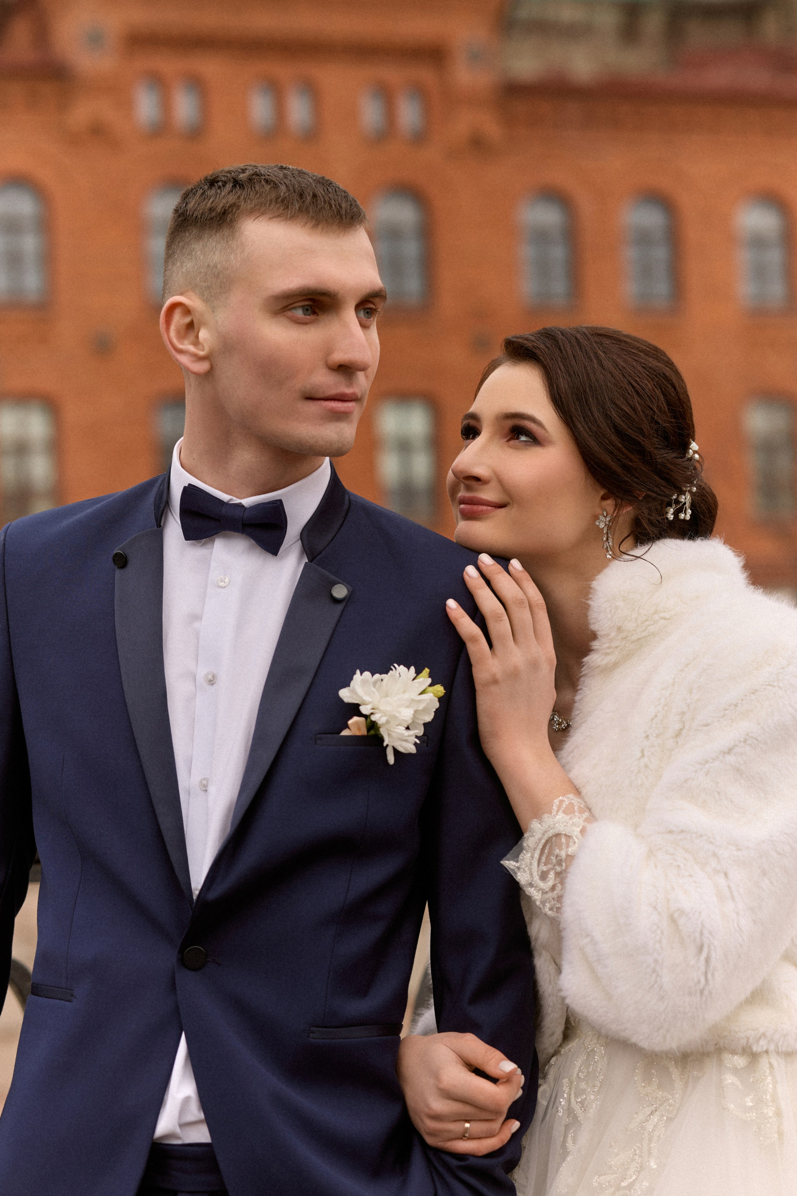 Свадебная Фотосессия на улицах Питера. Сестры Карабаза. Фотографы и ретушеры в Москве и Санкт-Петербурге