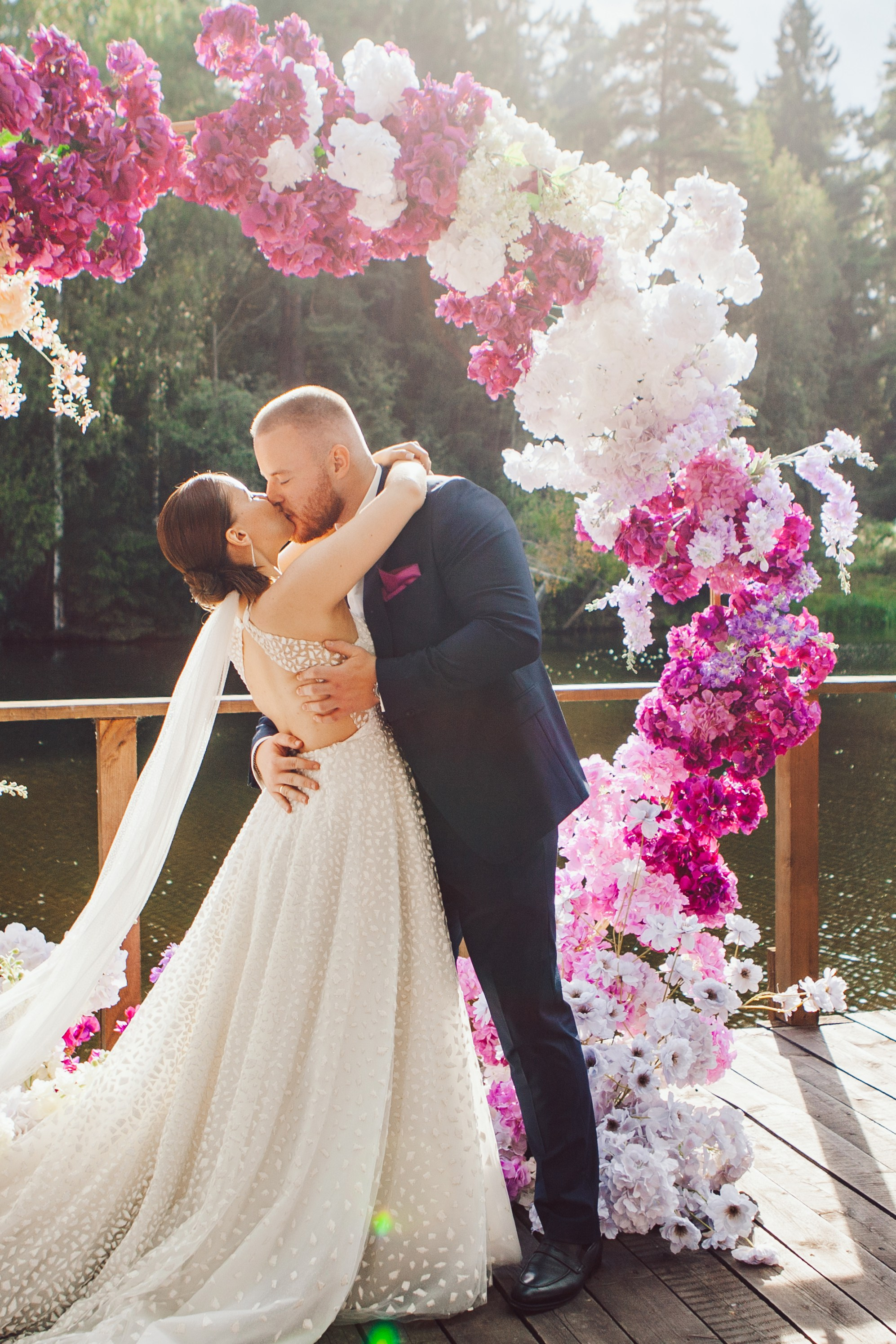 Свадебная фотосессия в отеле hartwell hotel и на патриарших прудах. Фотограф Ольга Ефремова