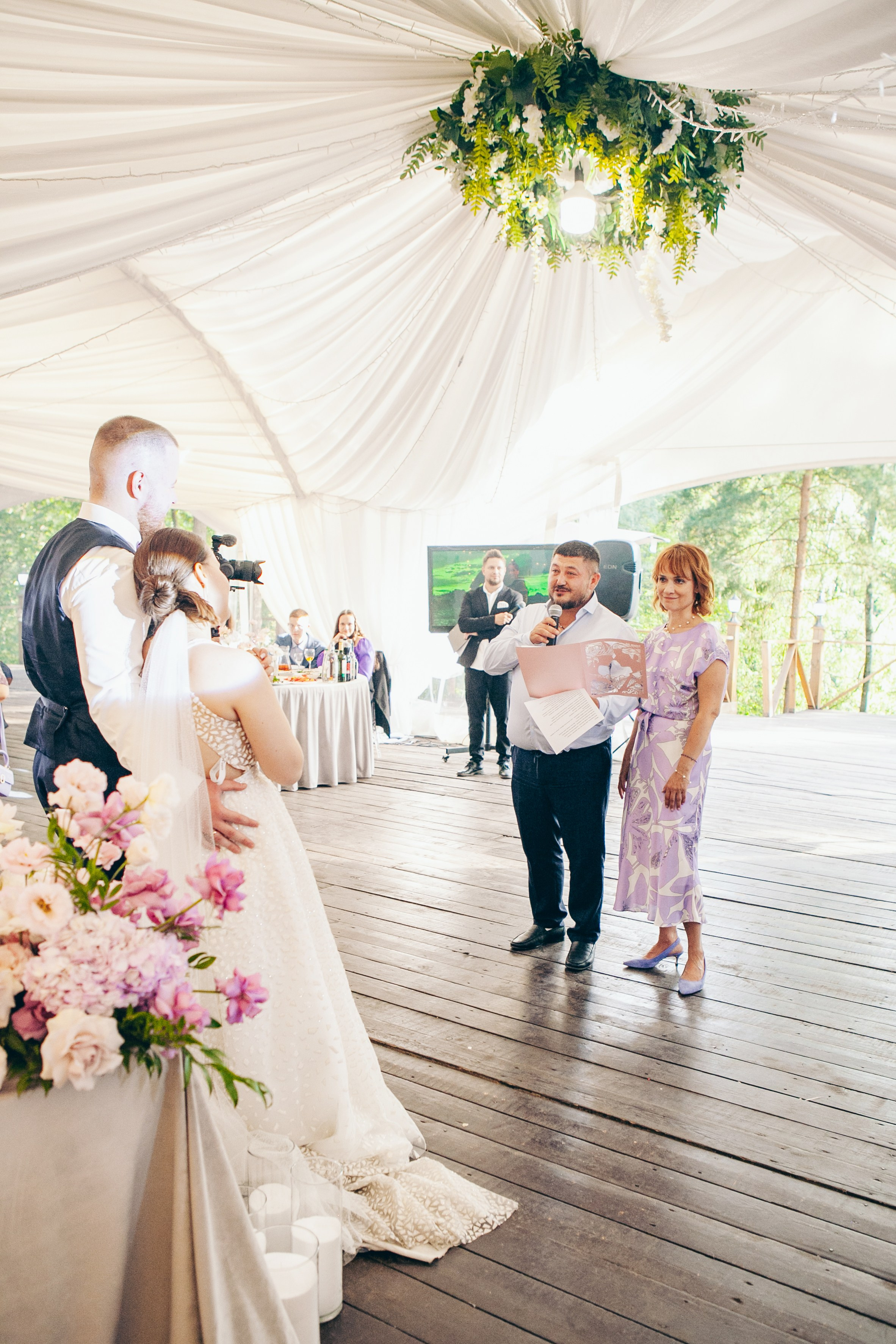 Свадебная фотосессия в отеле hartwell hotel и на патриарших прудах. Фотограф Ольга Ефремова