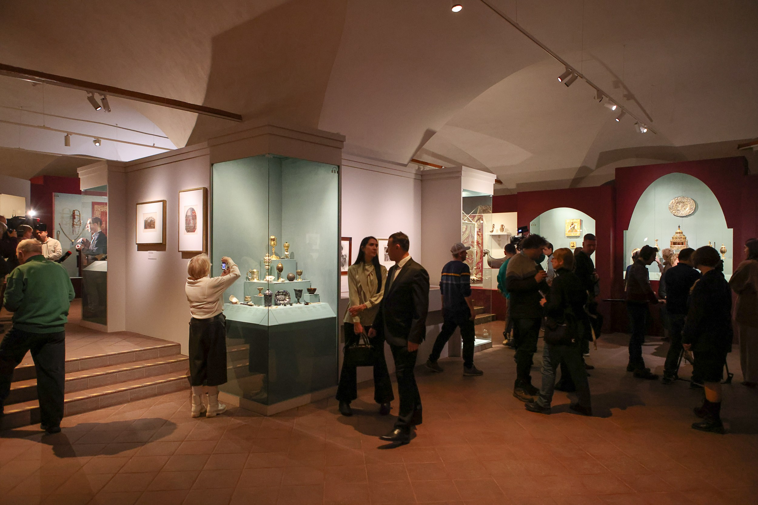 Кремль. Любители родной истории. Репортажный, архитектурный, театральный и файн-арт фотограф Лена Мельникова в Москве