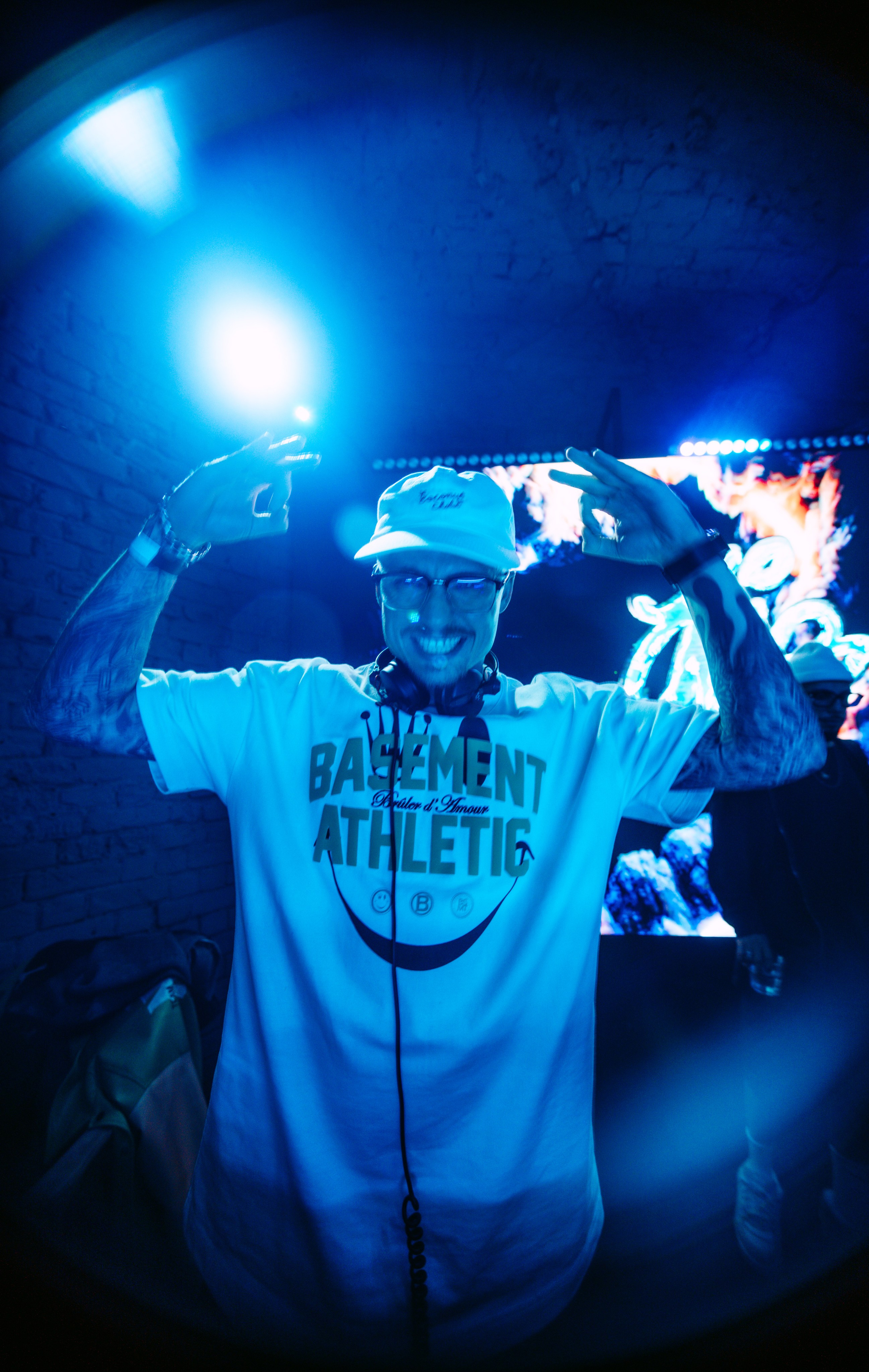 Custom x Медиабаскет. Саша Копылов, фотограф в Казани