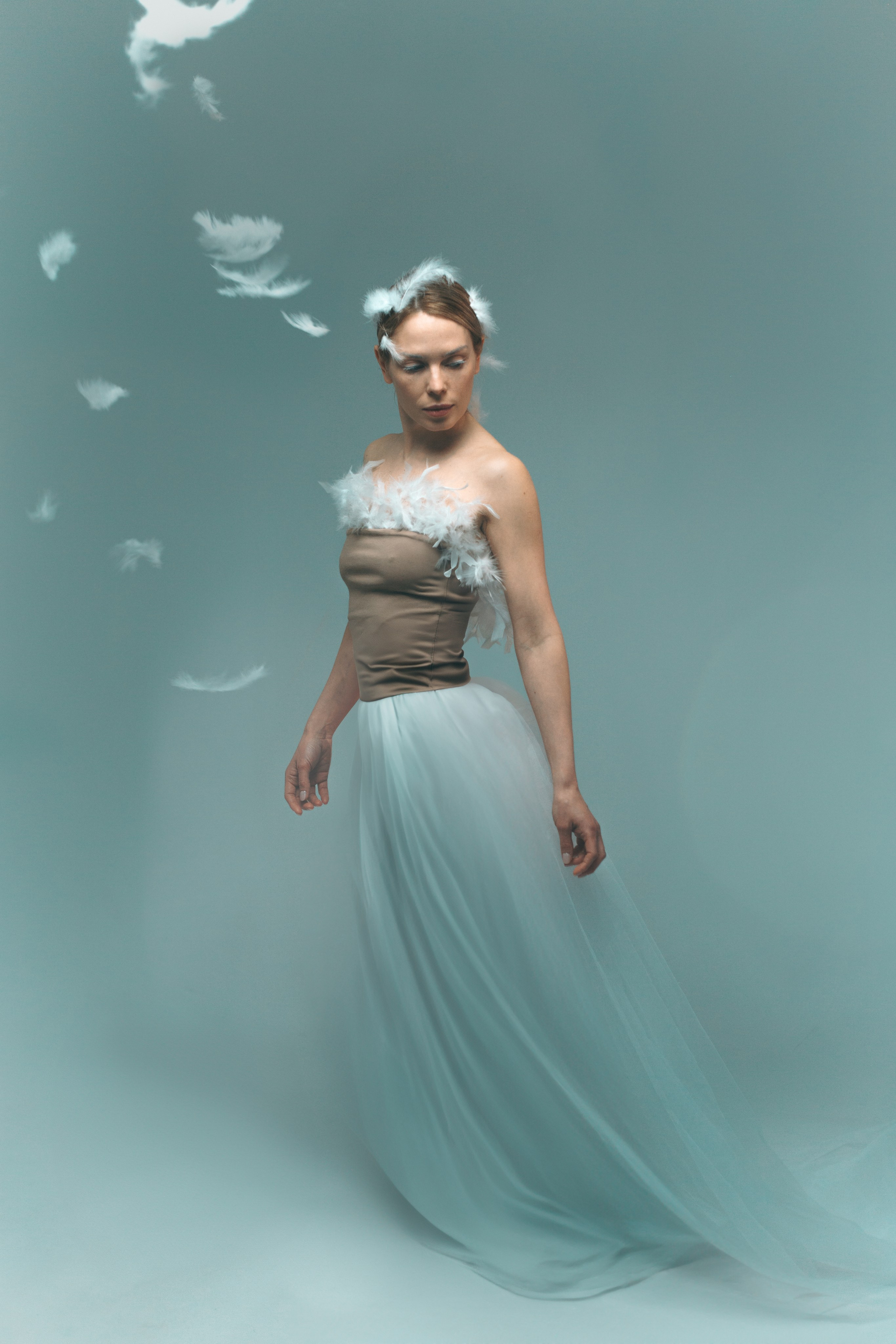 SWAN. Настоящие портреты и истории