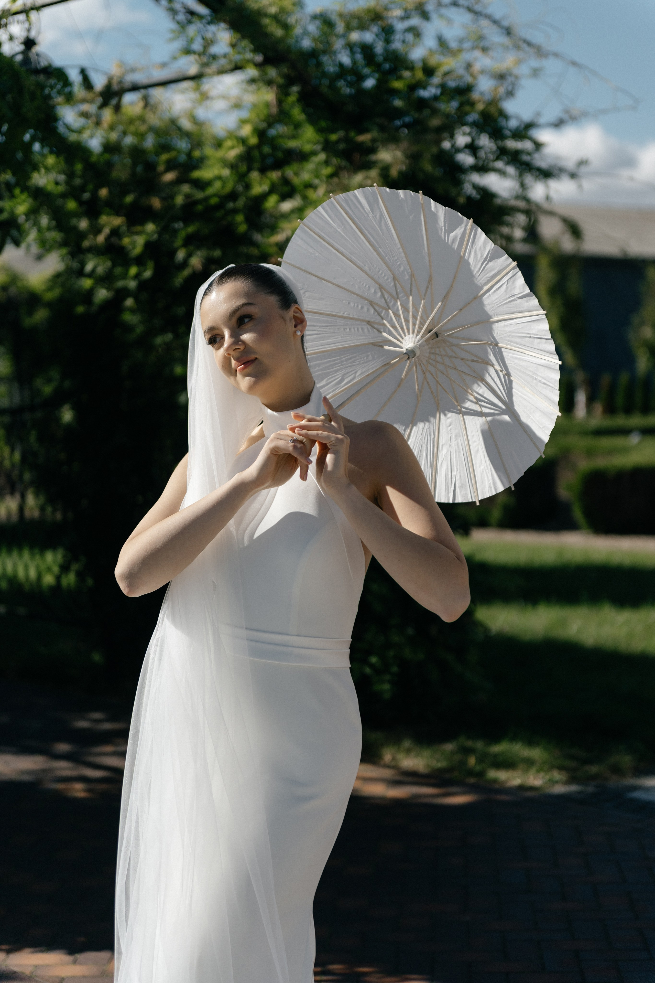 Wedding day in VERSAL PARK. Wedding PHOTOGRAPHER Andrew Vnukov