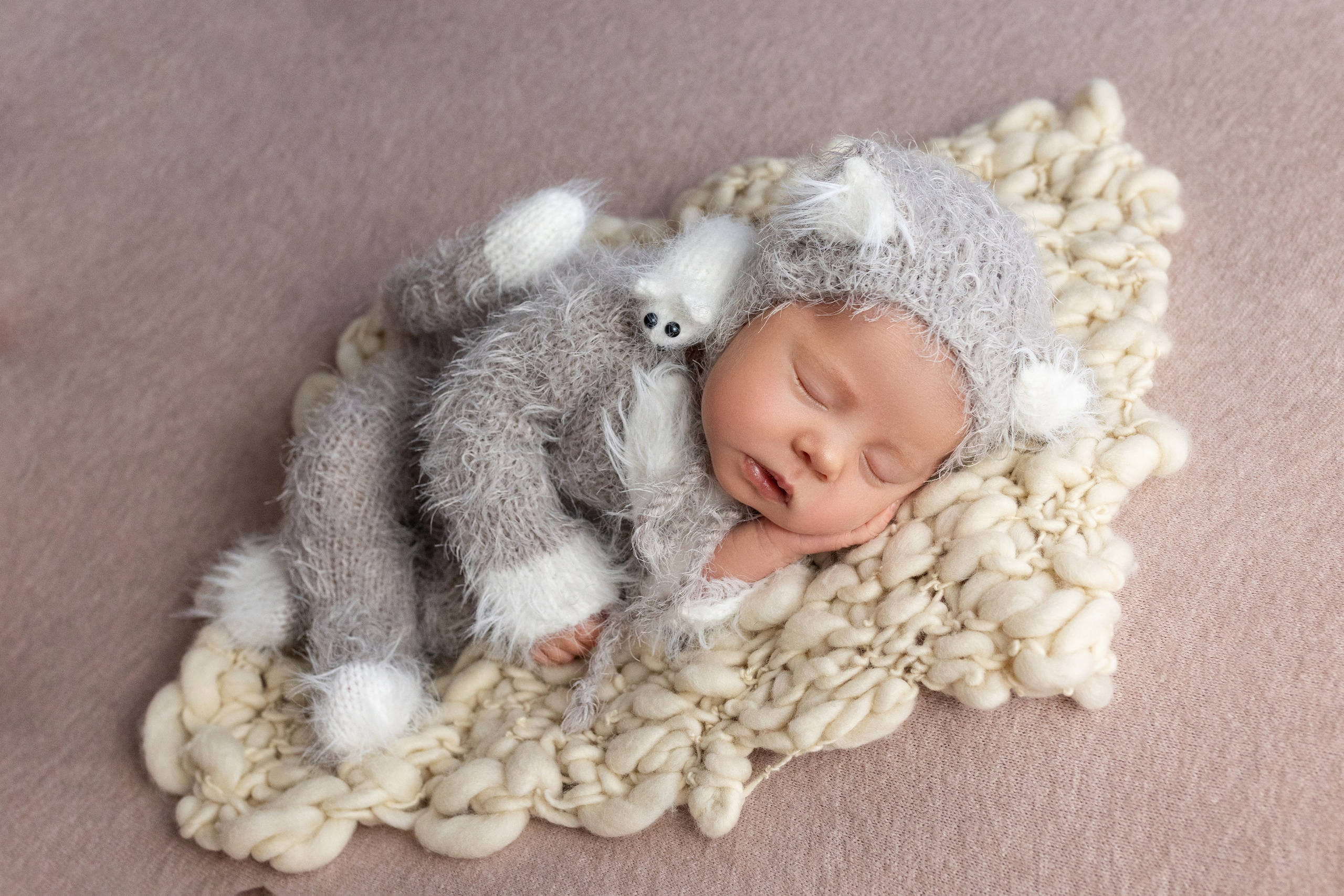 Новорождённые. Фотограф новорождённых г. Салехард