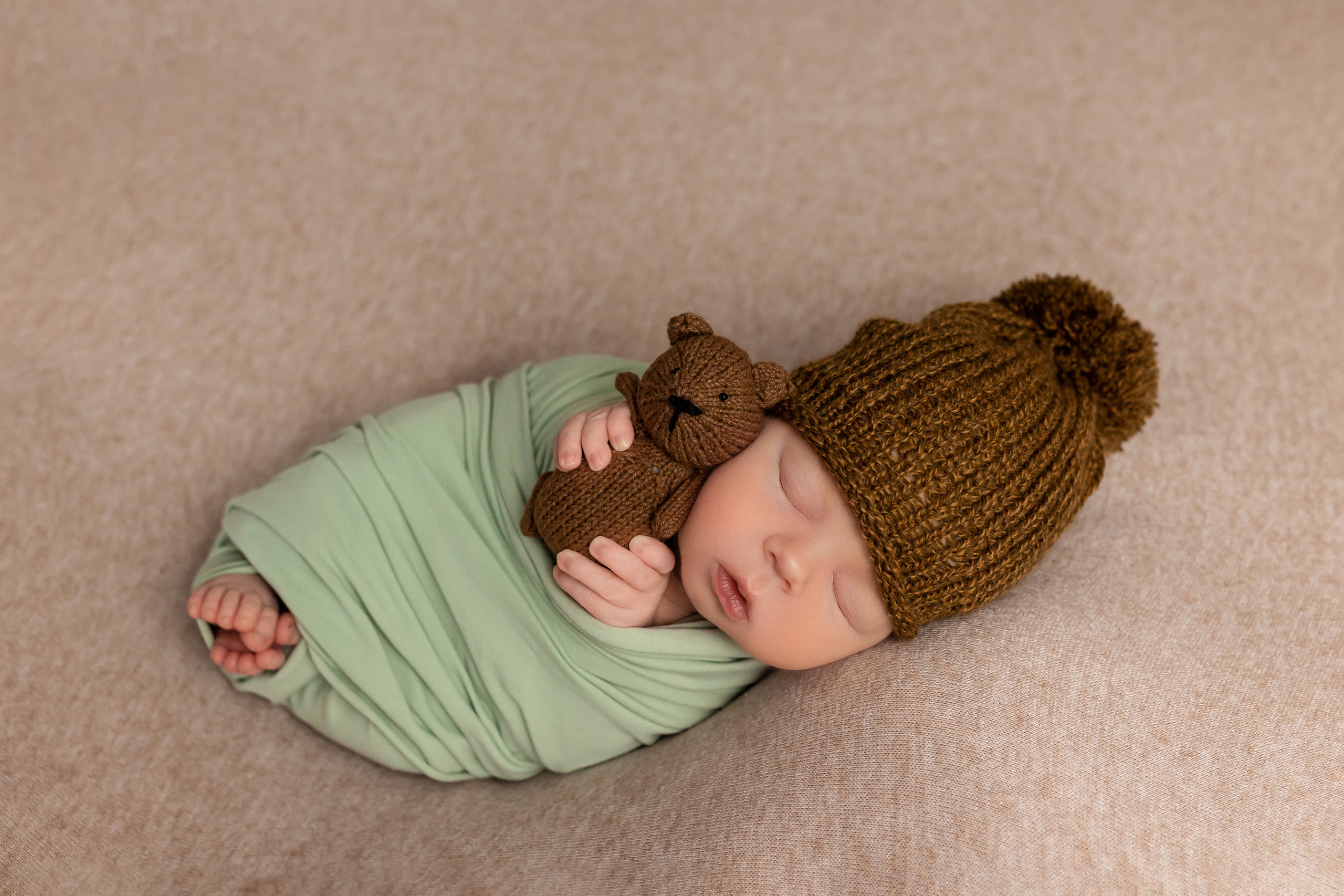 Новорождённые. Фотограф новорождённых г. Салехард