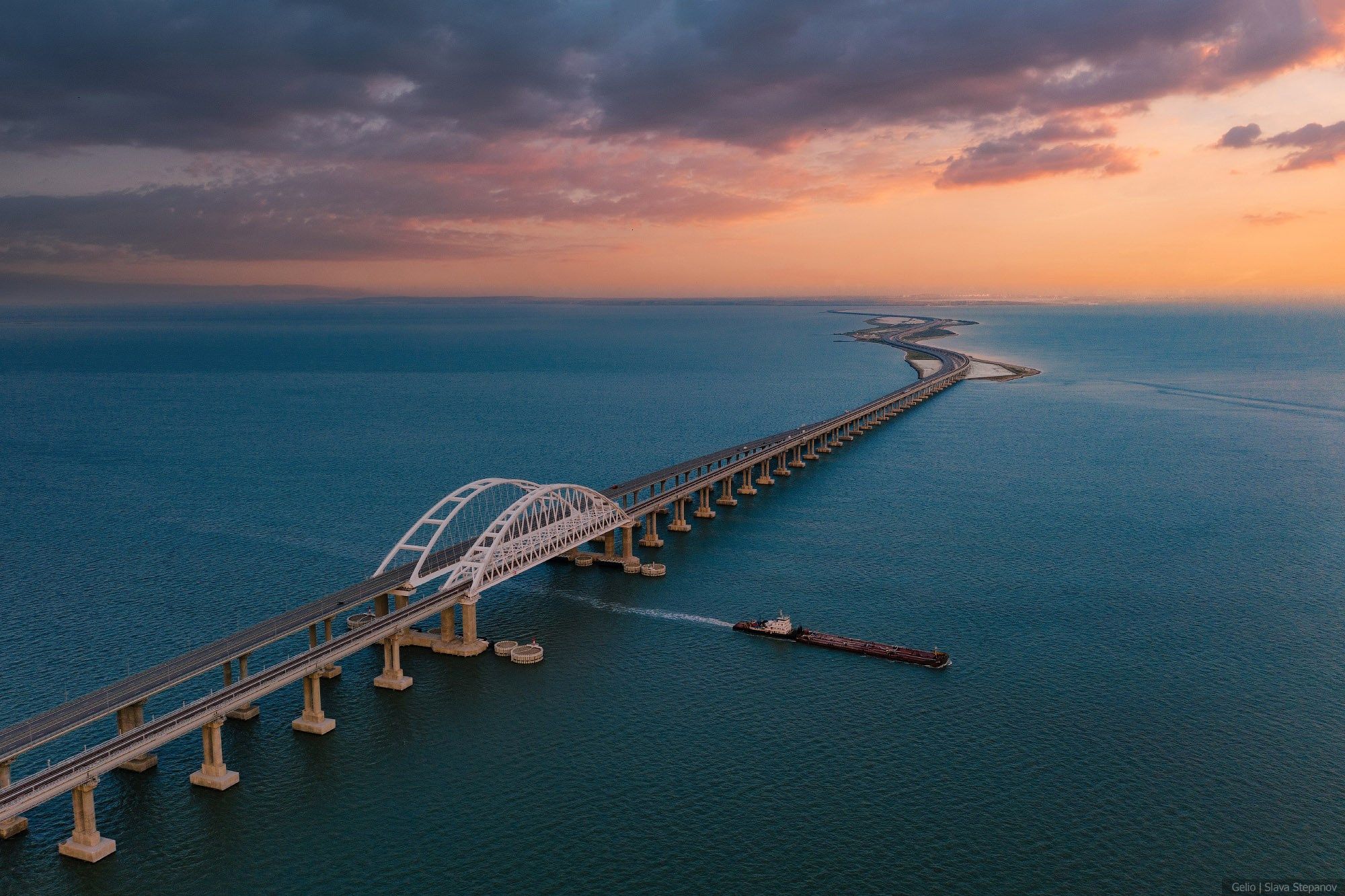Крымский мост с высоты, красивый вид