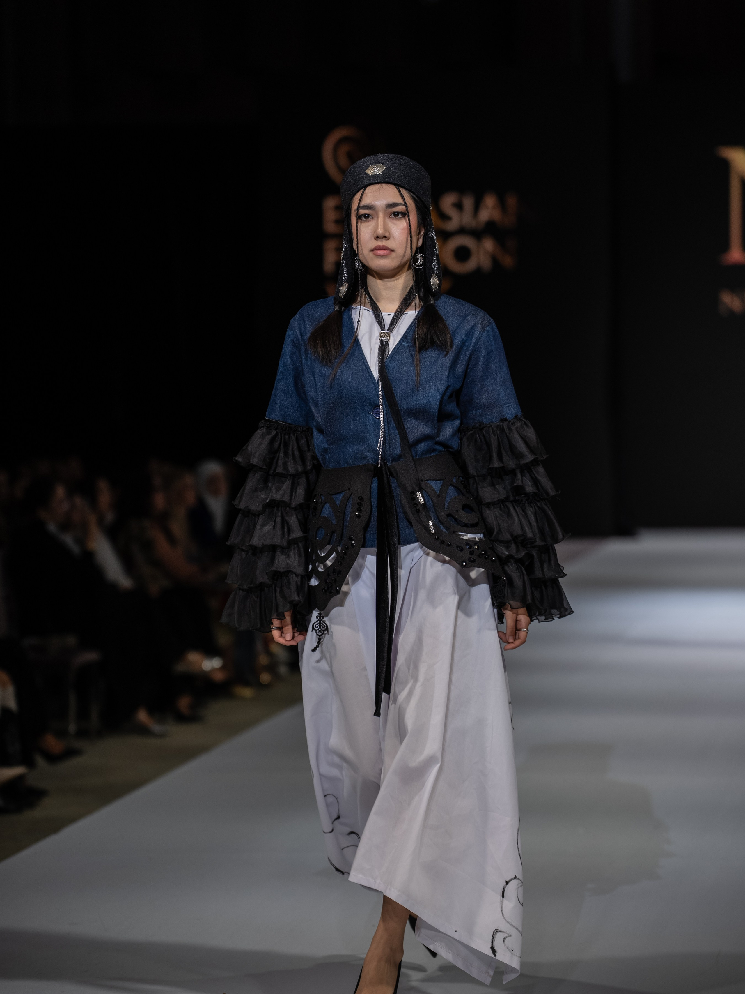 EURASIAN FASHION WEEK Nurasem. Сайт Алматинского НЮ АРТ, будуар и фэшн фотографа Дениса Карпенко