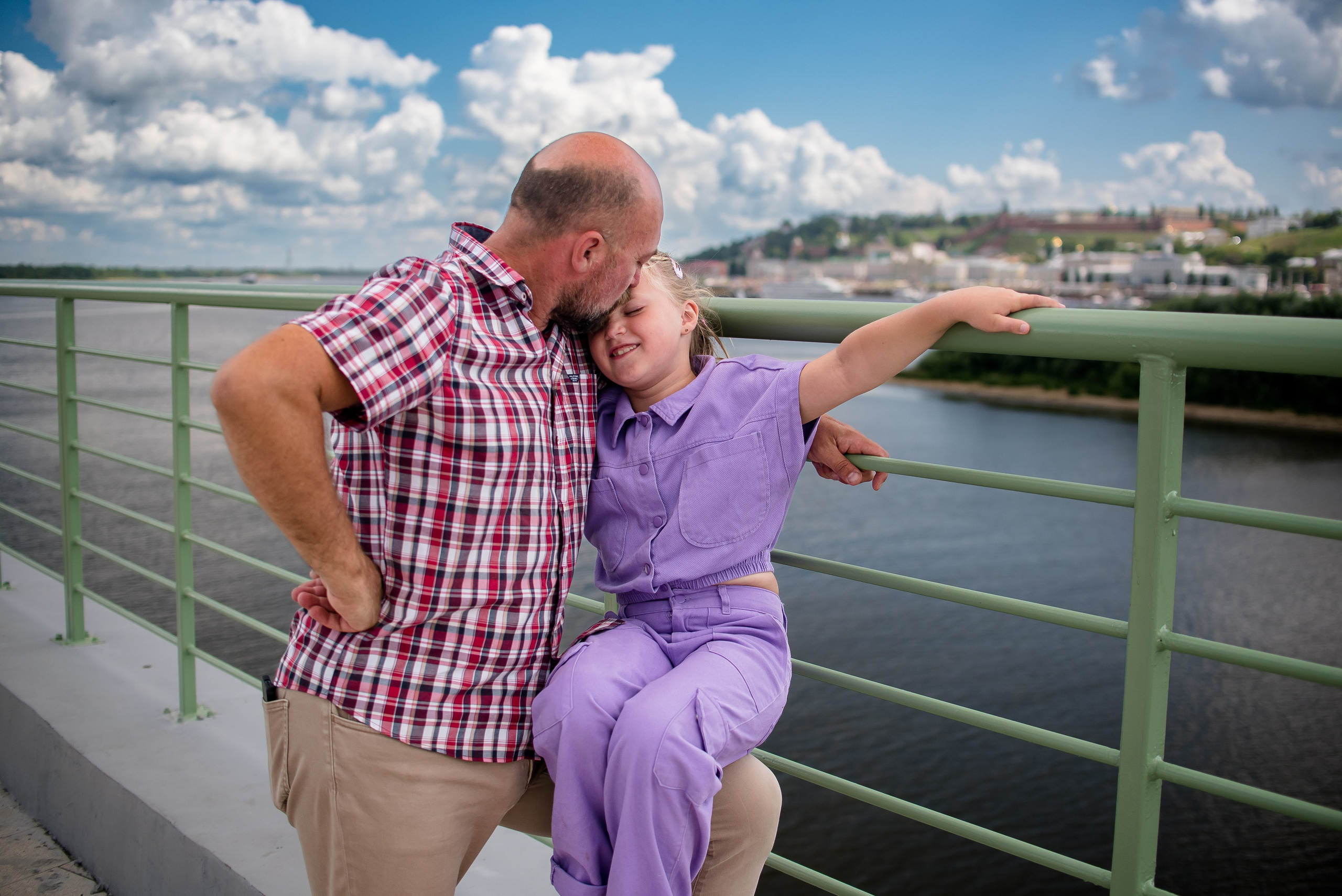 Семейная прогулочная фотосессия. Фотограф Макс Огурцов в Нижнем Новгороде