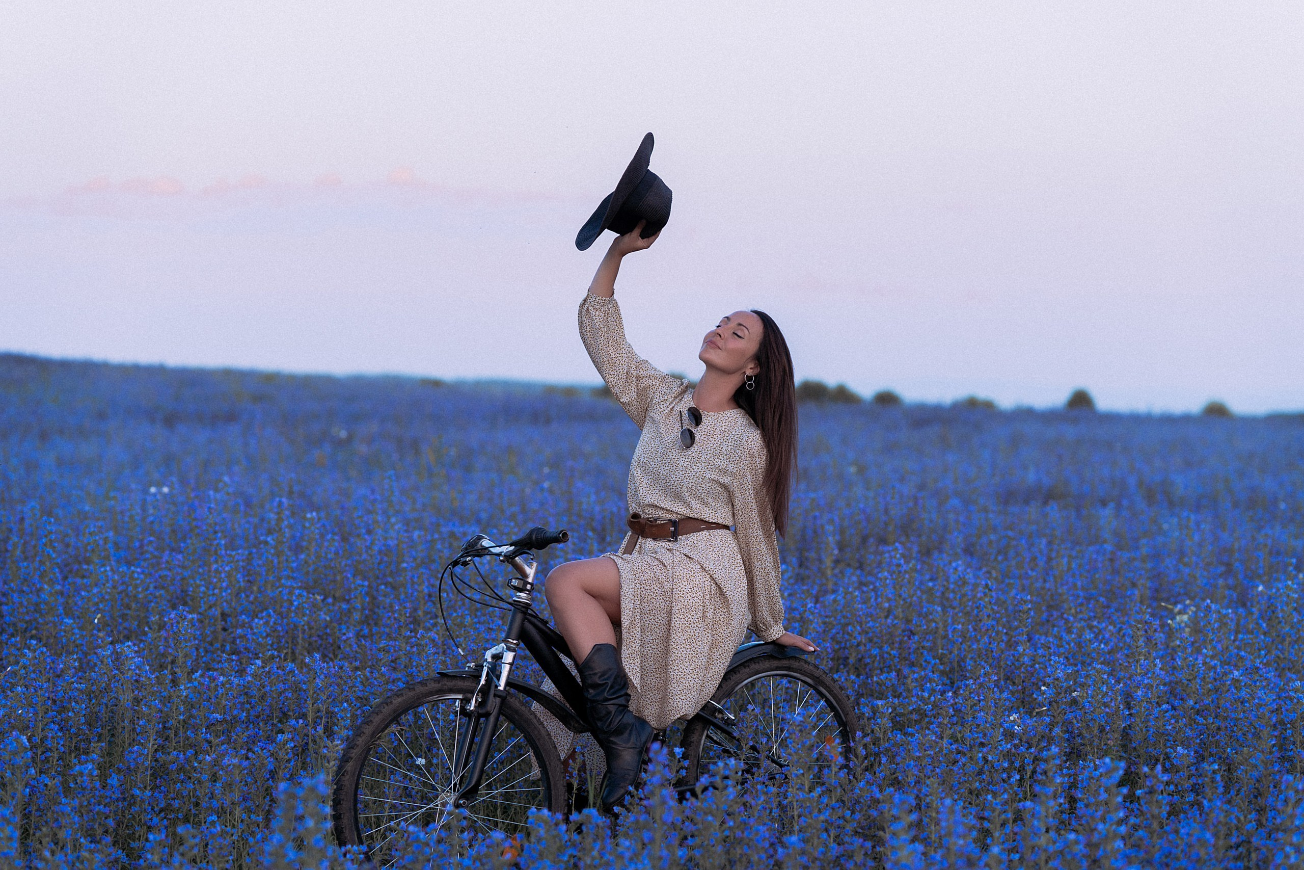 Сквозь цветы. Индивидуальный фотограф в Красноярске