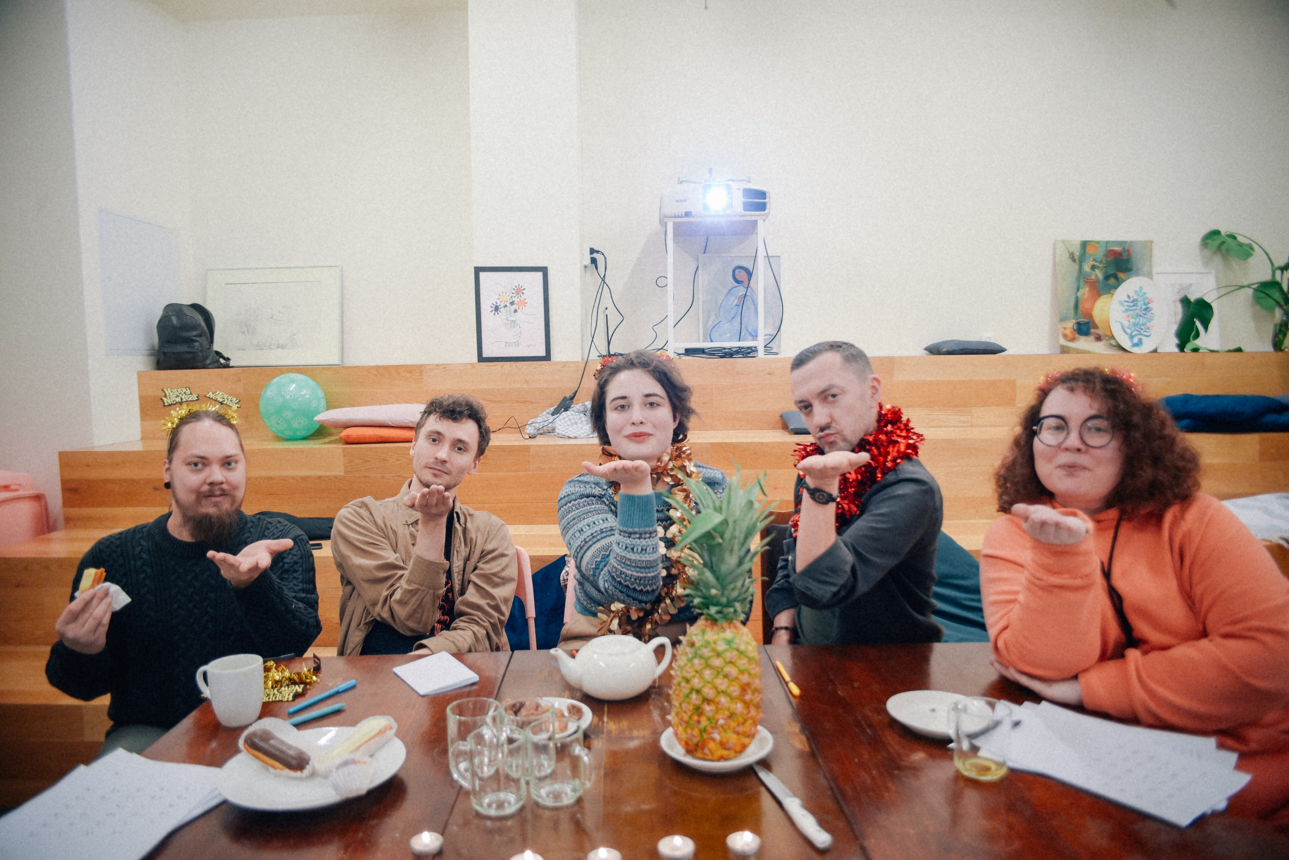 ЧТО ТЫ МЕЛЕШь Вечер вьетнамского караоке. Фотограф Лола Волна, город Москва