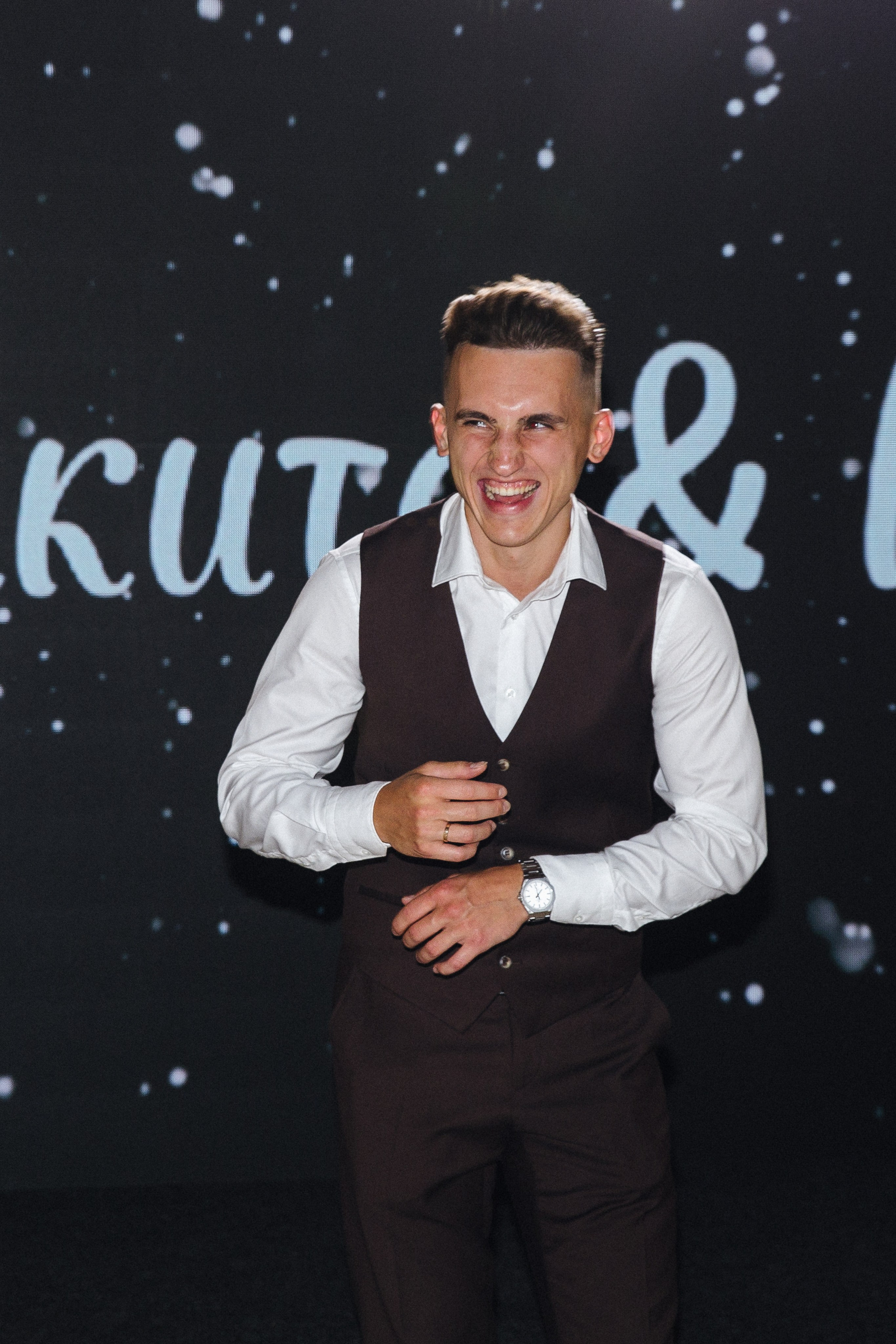 Банкет (Ксения & Никита). Свадебные фотографы в г. Сургут Маркова Наталья и Замахина Елена