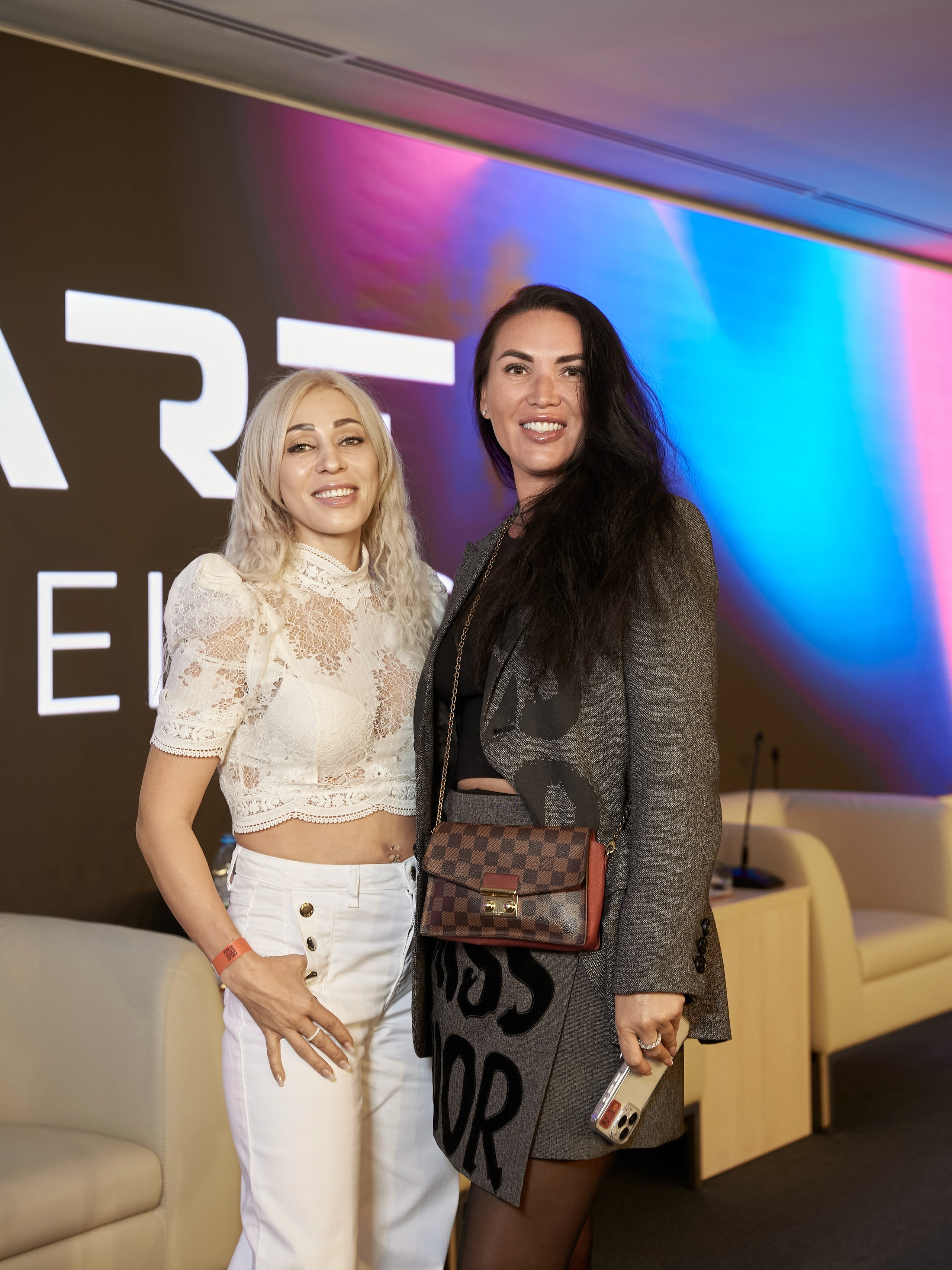 СЛУШАТЕЛИ. PRO-AGELESS