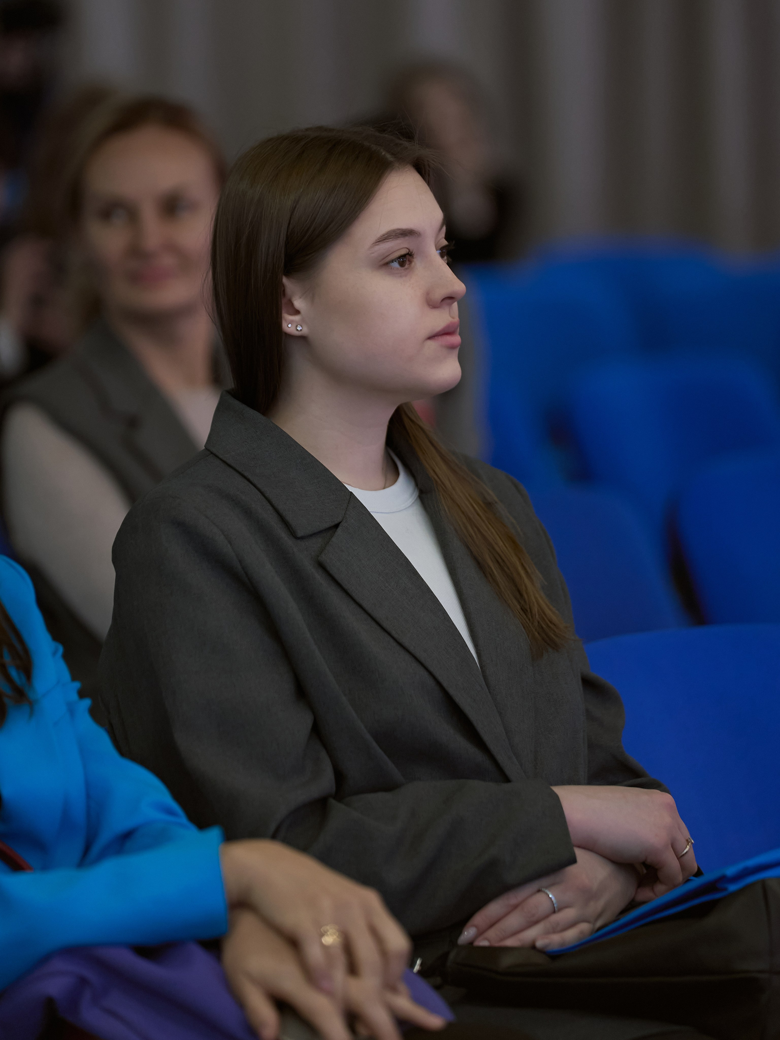 СЛУШАТЕЛИ. PRO-AGELESS