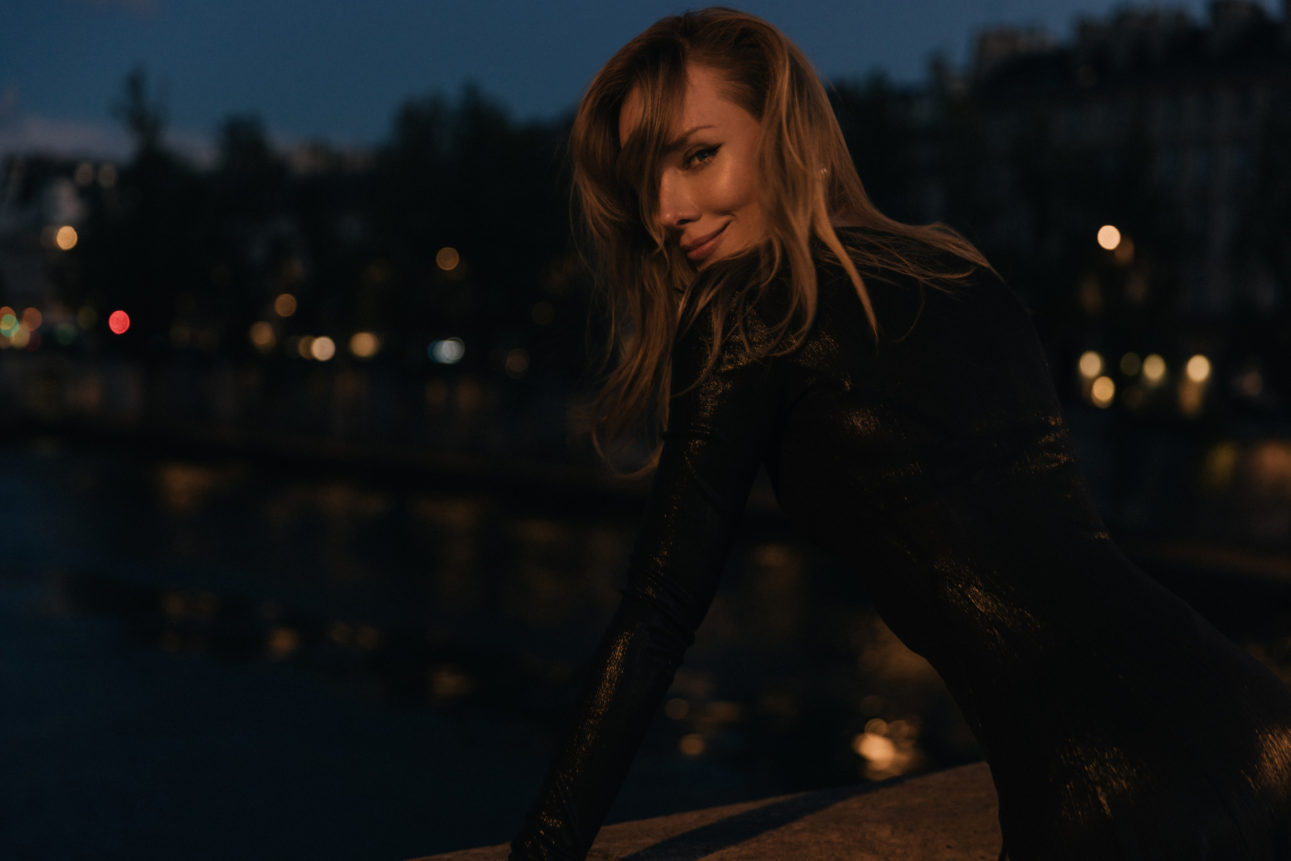 Mystical parisian. Photographer in Paris