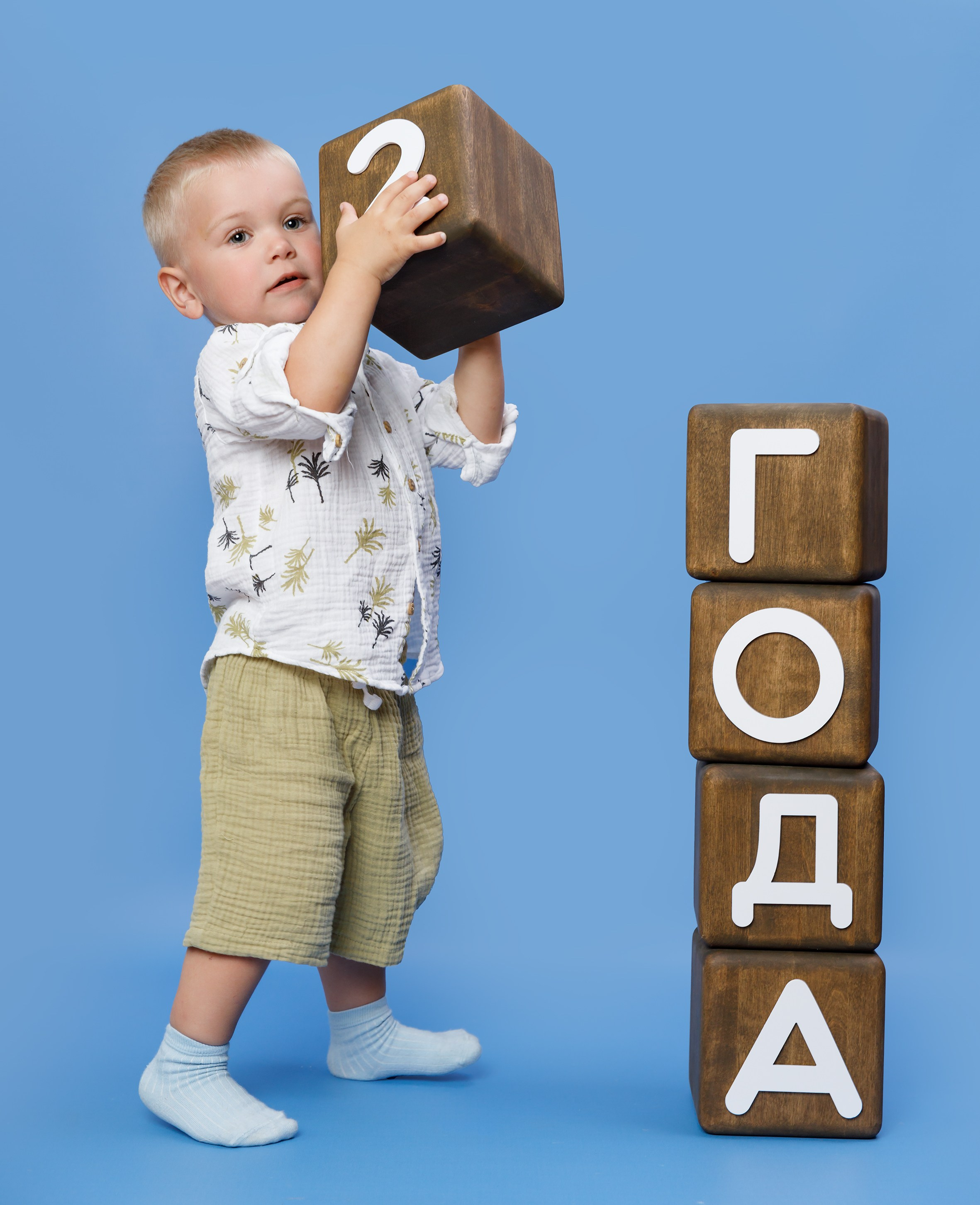 Ребенок есть арбуз. Фотограф Анна Телекаева, выпускные альбомы, семейные и репортажные съемки в Омске