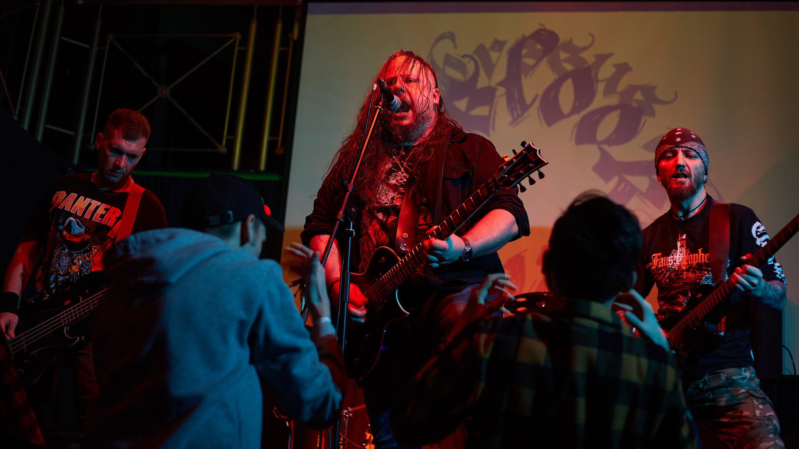 2023-11-03. Abysslooker