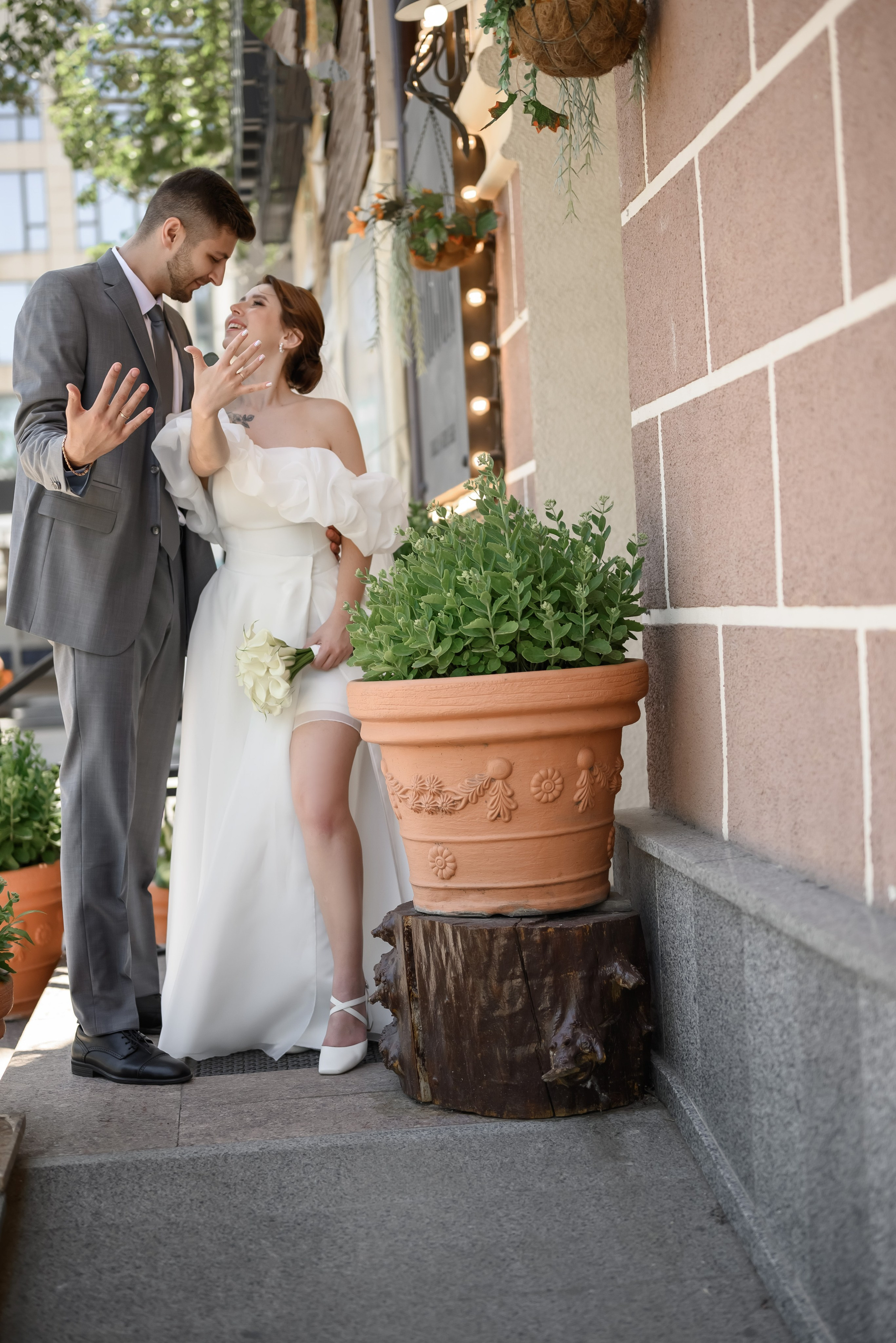 Прогулка в театре и по центру города. Юлия Басня семейный и свадебный фотограф в Донецке