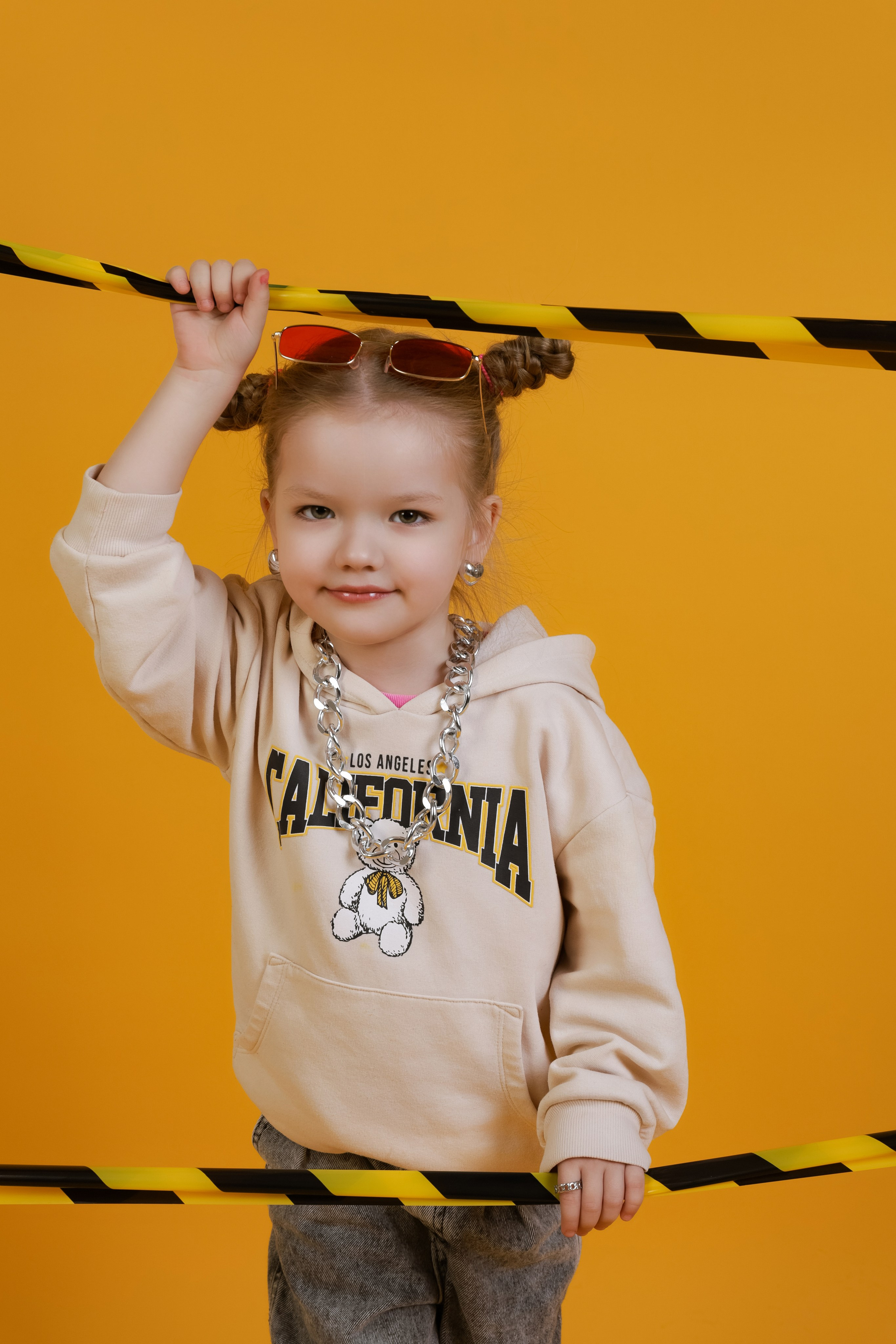 Проект на желтом фоне. АНАСТАСИЯ КУЗНЕЦОВА | ФОТОГРАФ ЧЕБОКСАРЫ