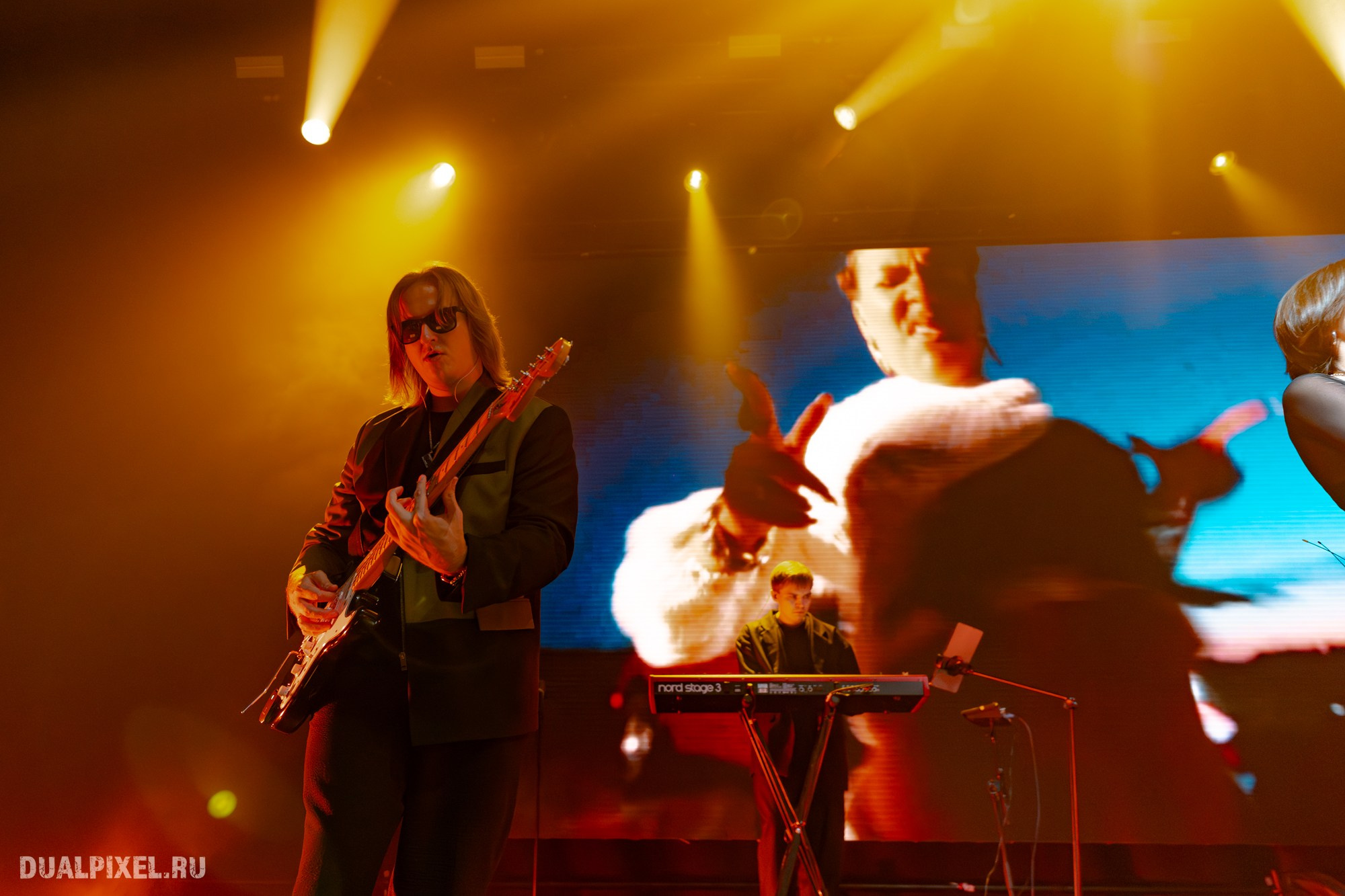 Mona. Магия музыки в кадре: Концертная Фотография