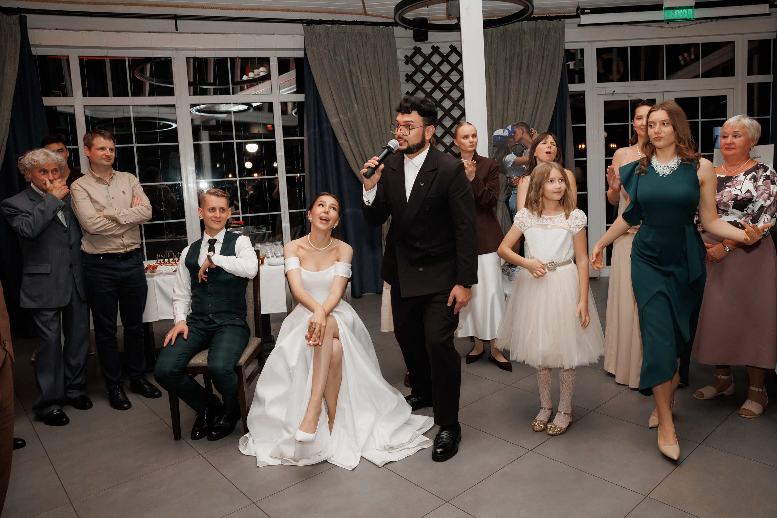 Регистрация в отеле Fish Point, ЗАГС Бутово, прогулка в Остафьево. Свадебный и репортажный фотограф (Москва, Королев и другие)