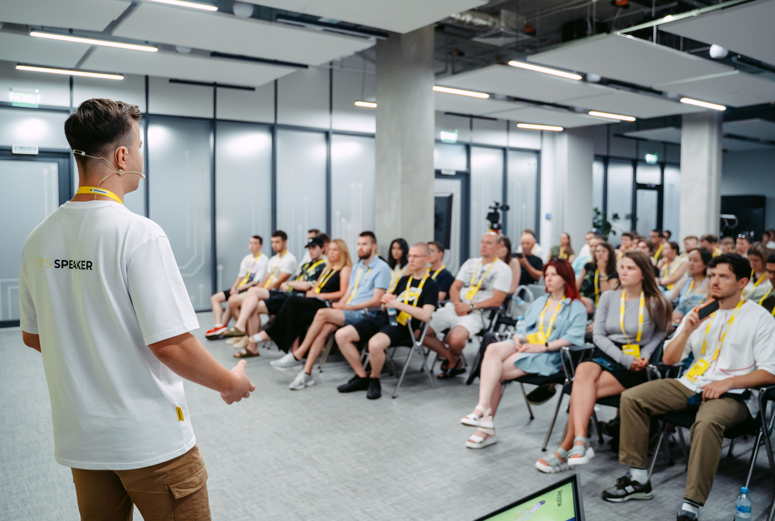 Тинькофф. ИТ-фест / 2023. Саша Копылов, фотограф в Казани