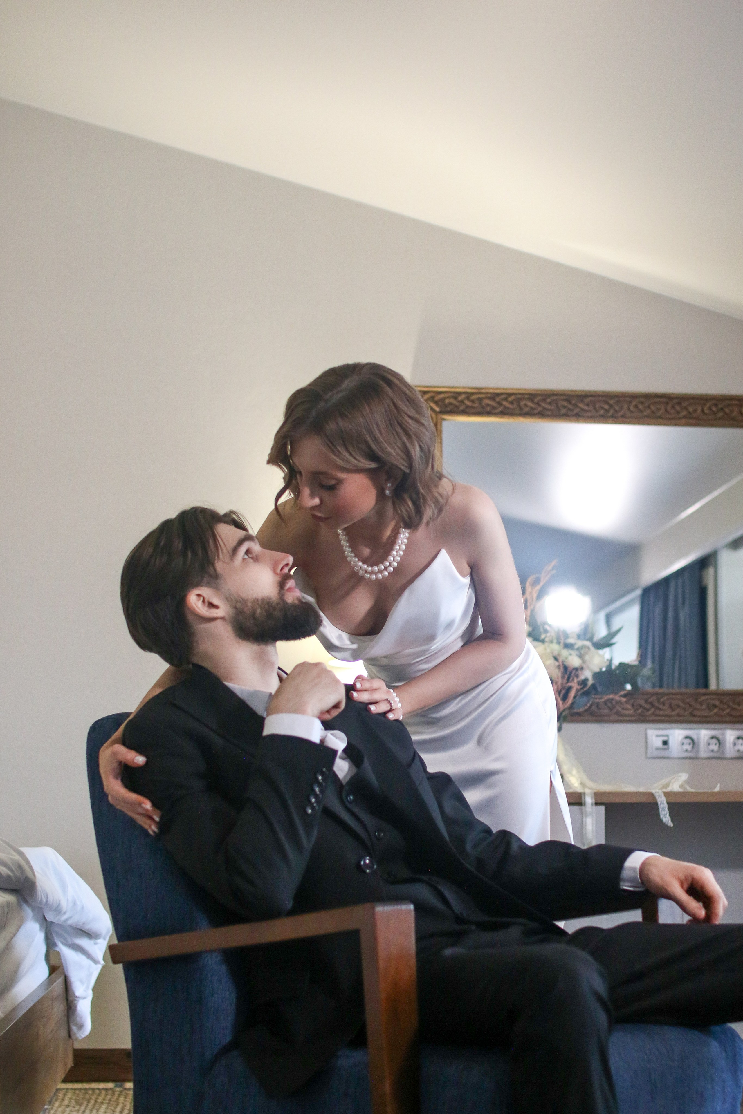 Сборы в отеле (Виталина и Константин). Свадебный и репортажный фотограф Николай Доровских